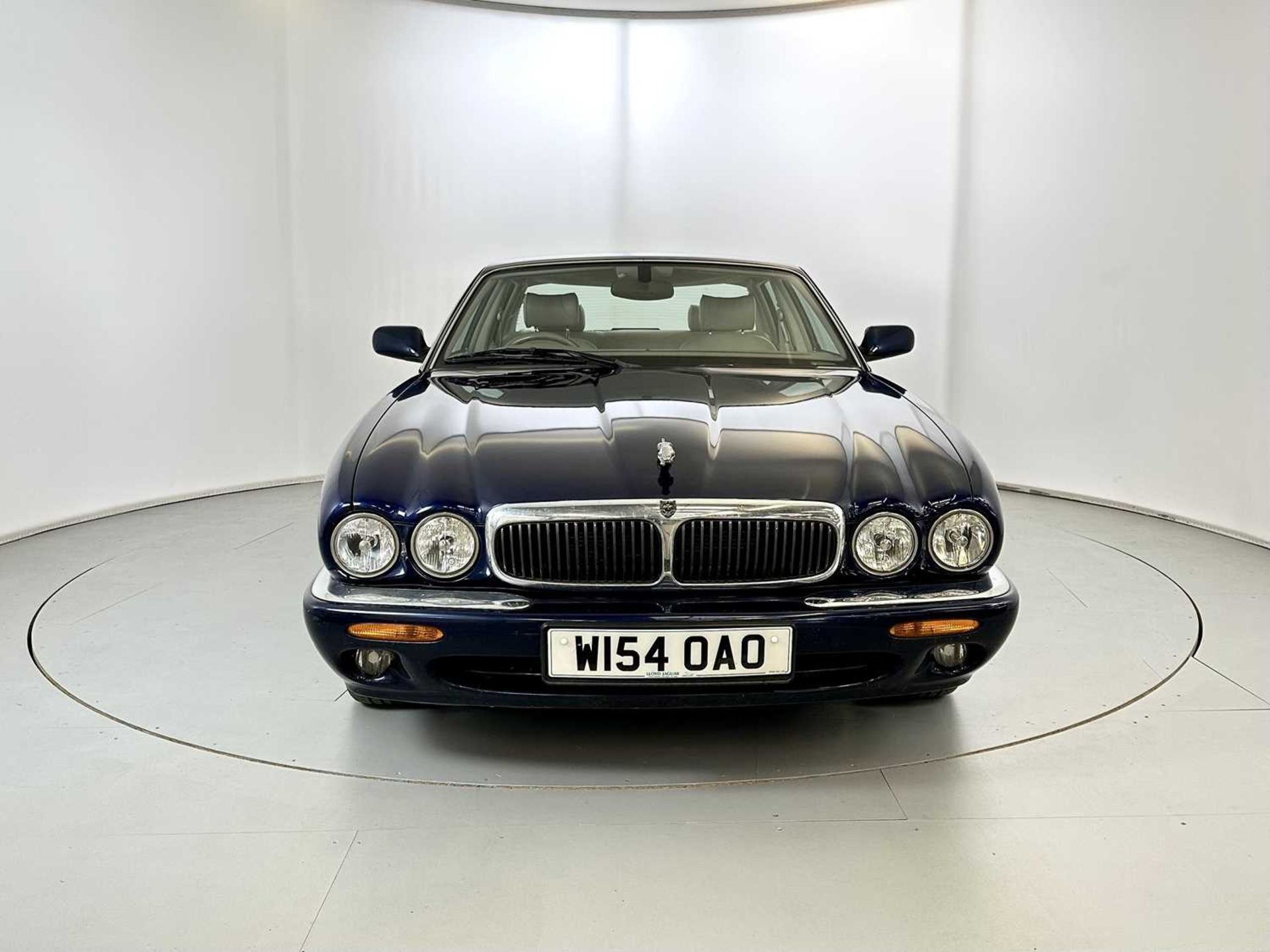 2000 Jaguar XJ8 - Image 2 of 34