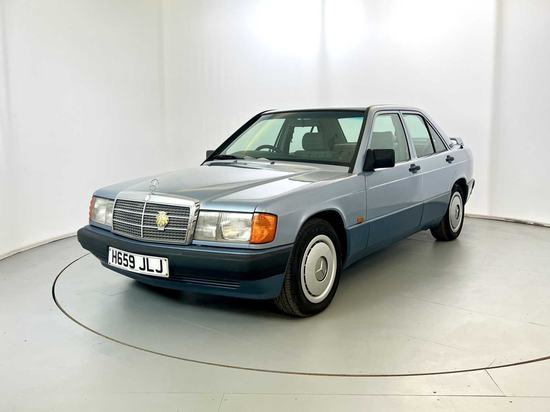 1990 Mercedes-Benz 190E - Image 3 of 32