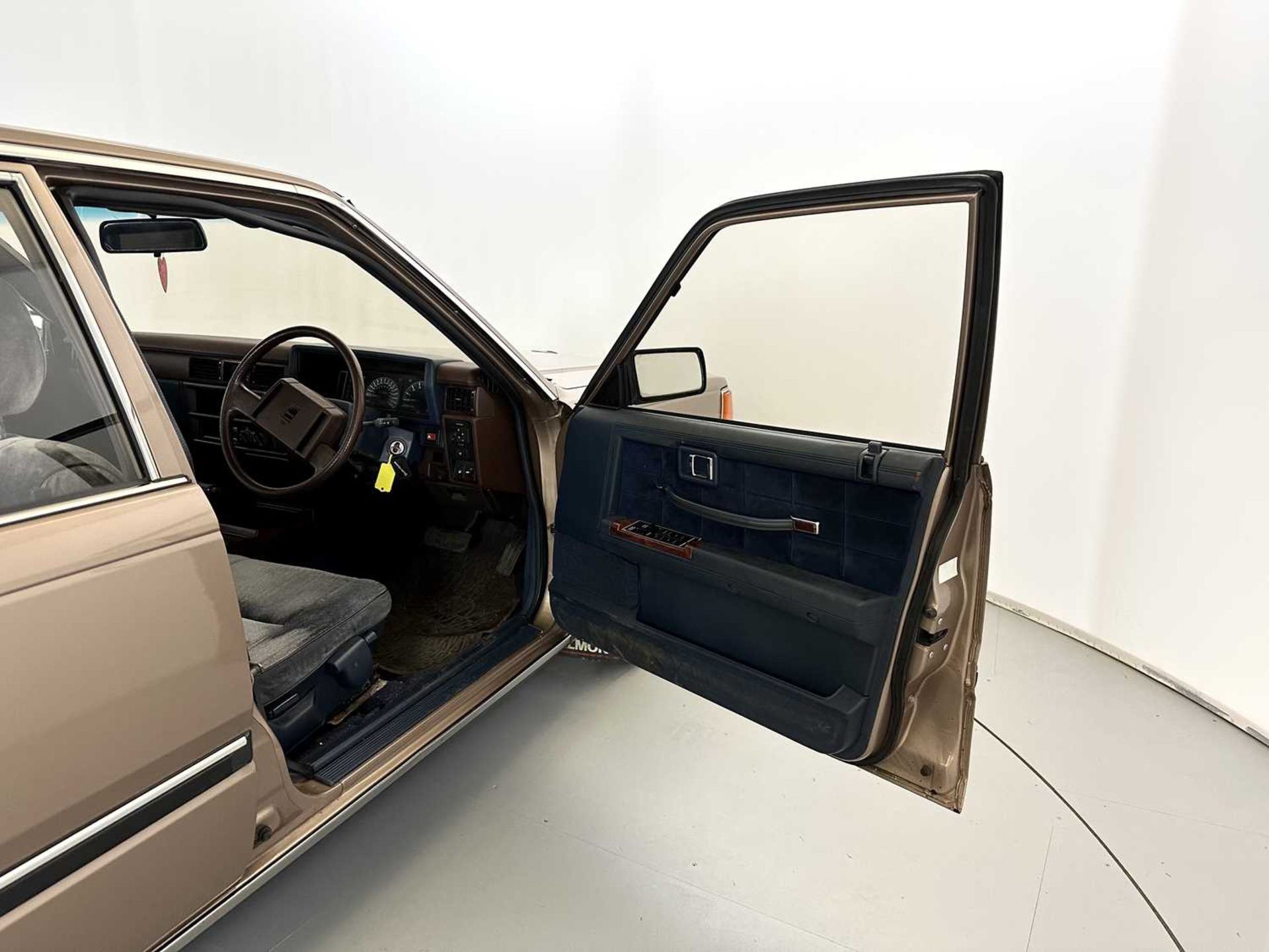 1986 Nissan 300C - Image 17 of 35