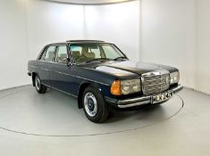 1980 Mercedes-Benz 230E