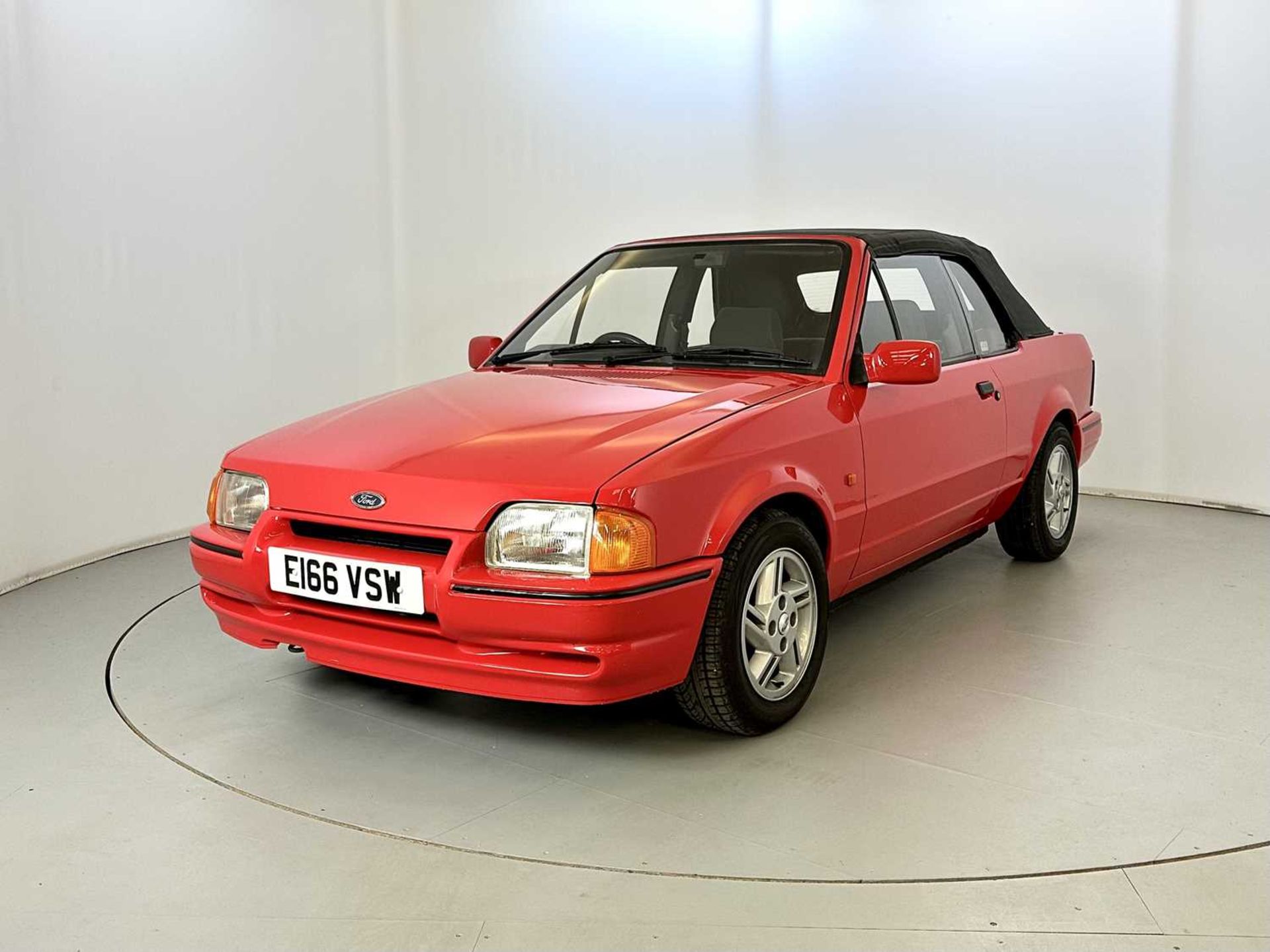 1987 Ford Escort XR3i Cabriolet - Image 3 of 32