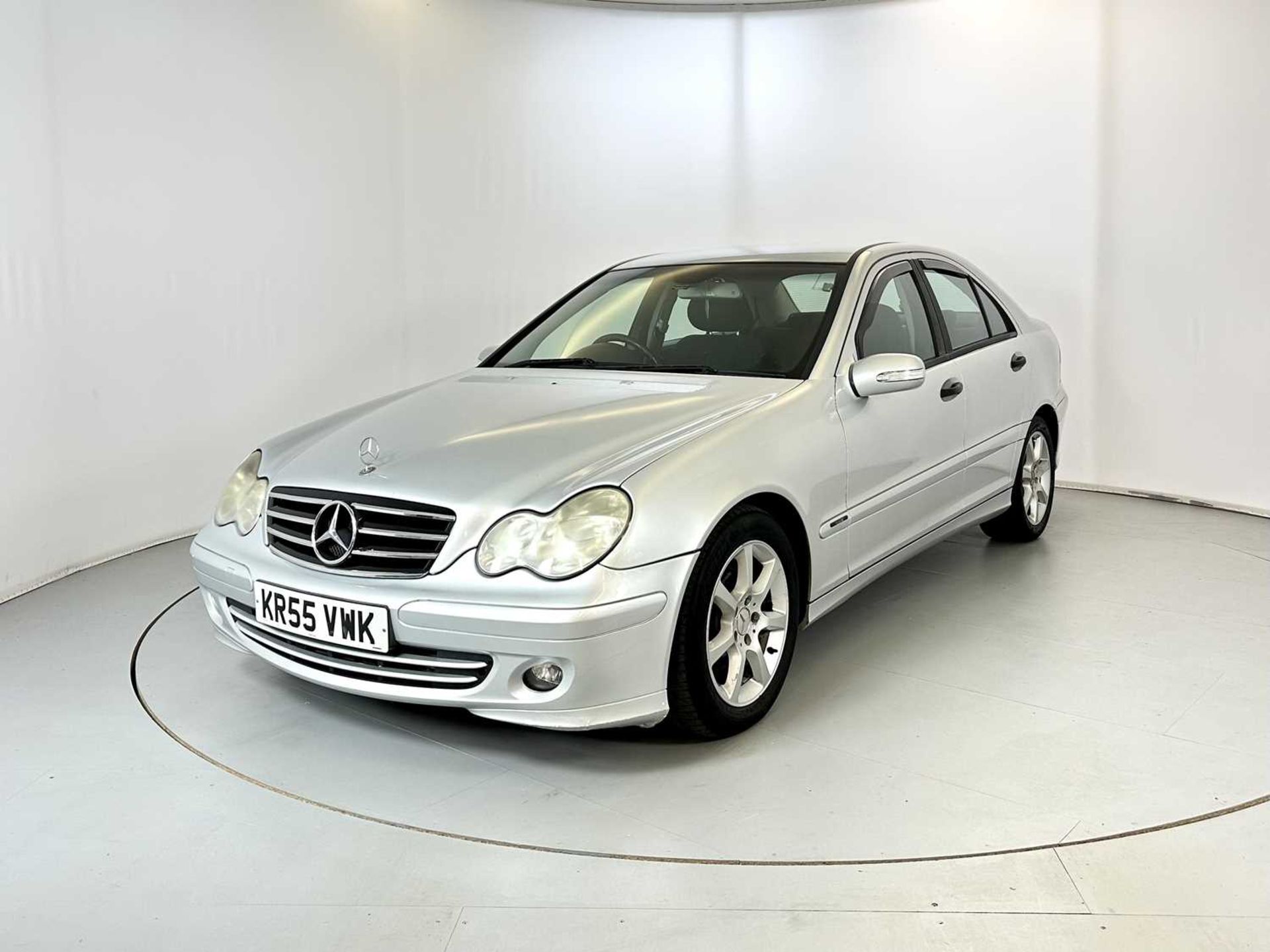 2005 Mercedes-Benz C220 - NO RESERVE - Image 3 of 33