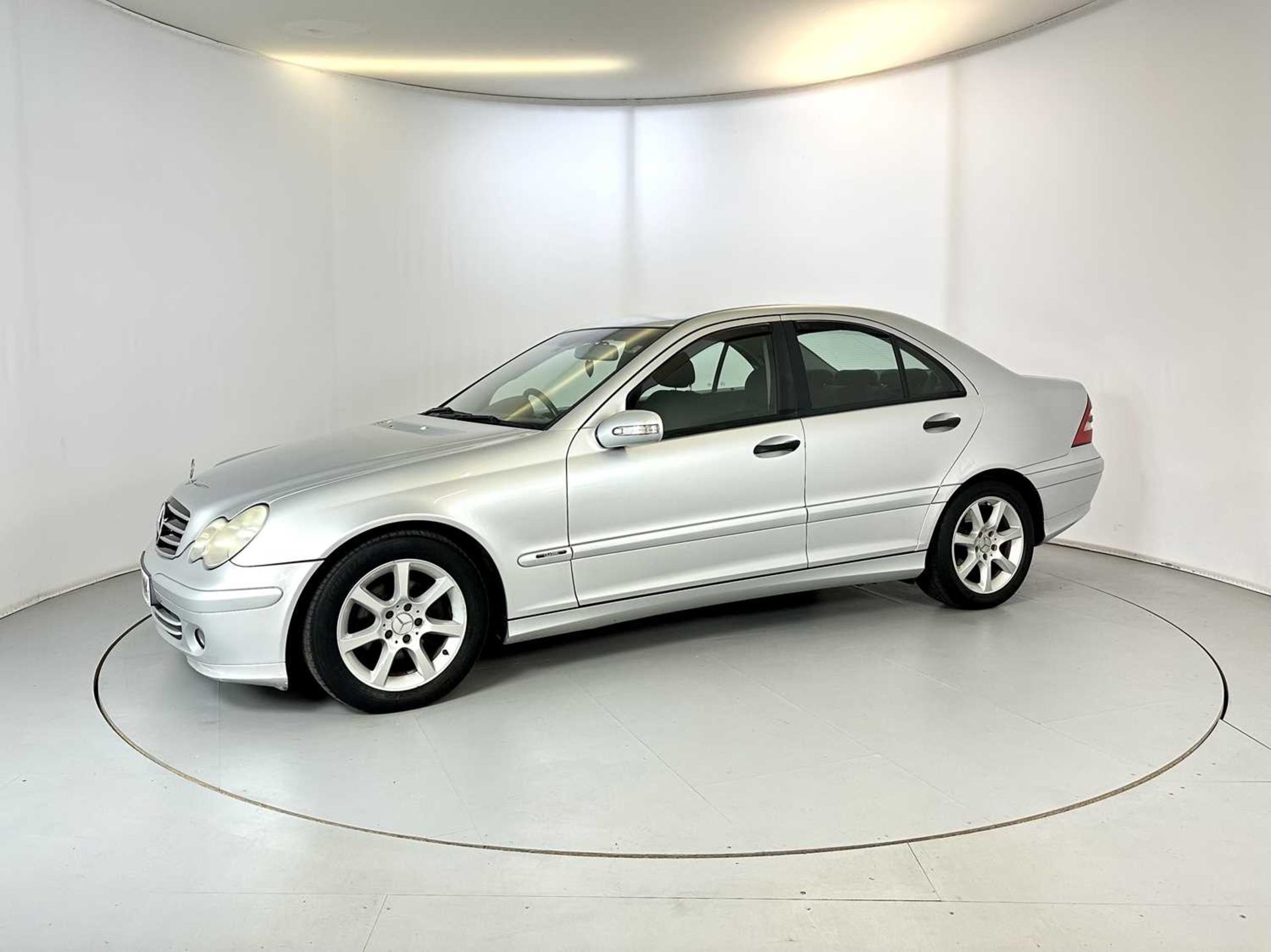 2005 Mercedes-Benz C220 - NO RESERVE - Image 4 of 33