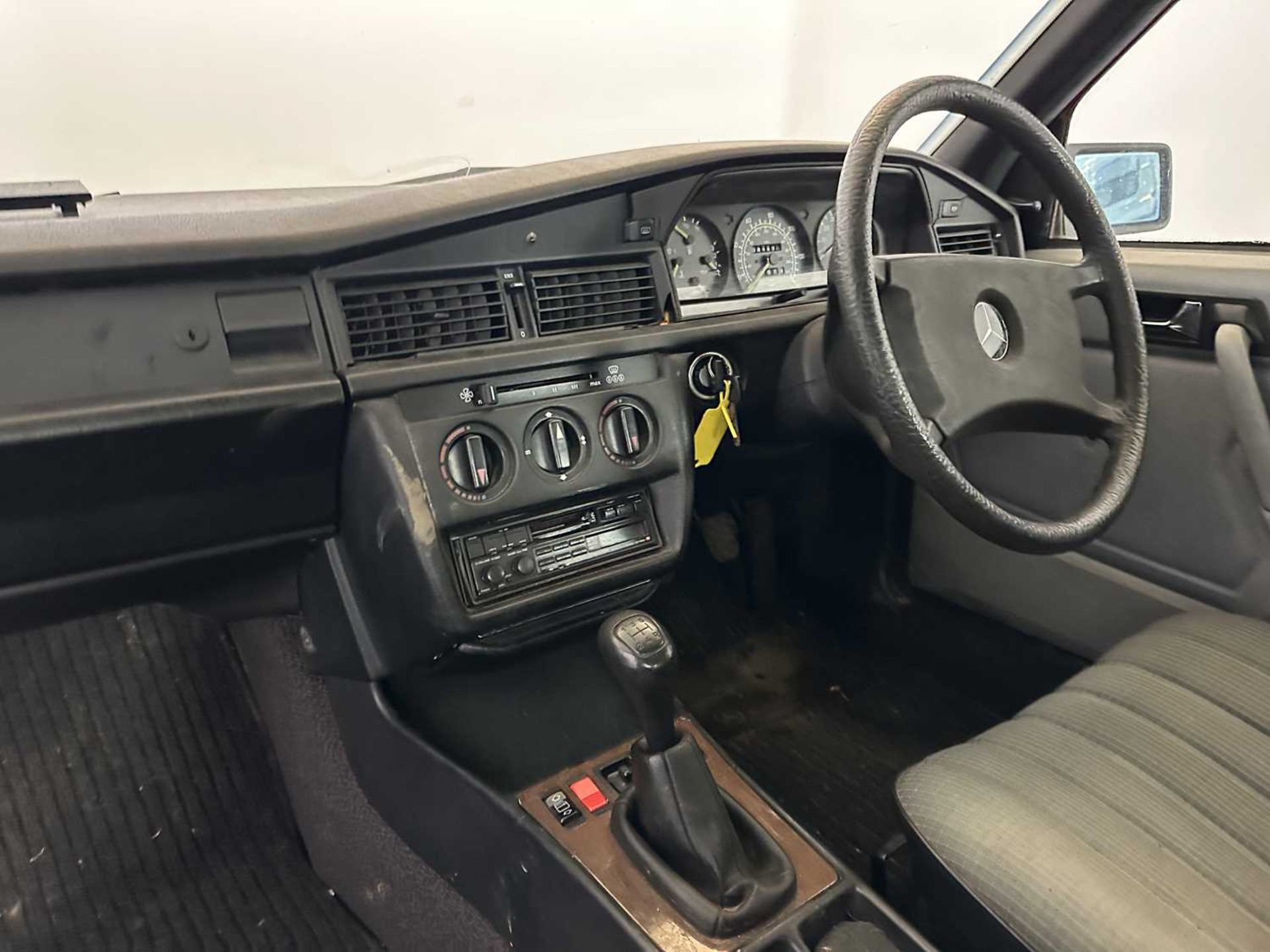 1987 Mercedes-Benz 190E - NO RESERVE - Image 29 of 33