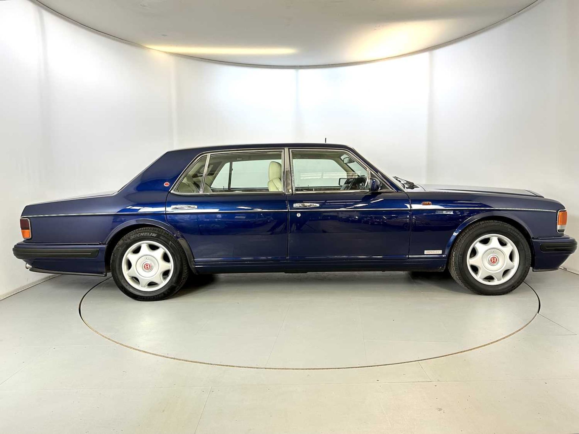 Bentley Turbo RL - Image 11 of 34