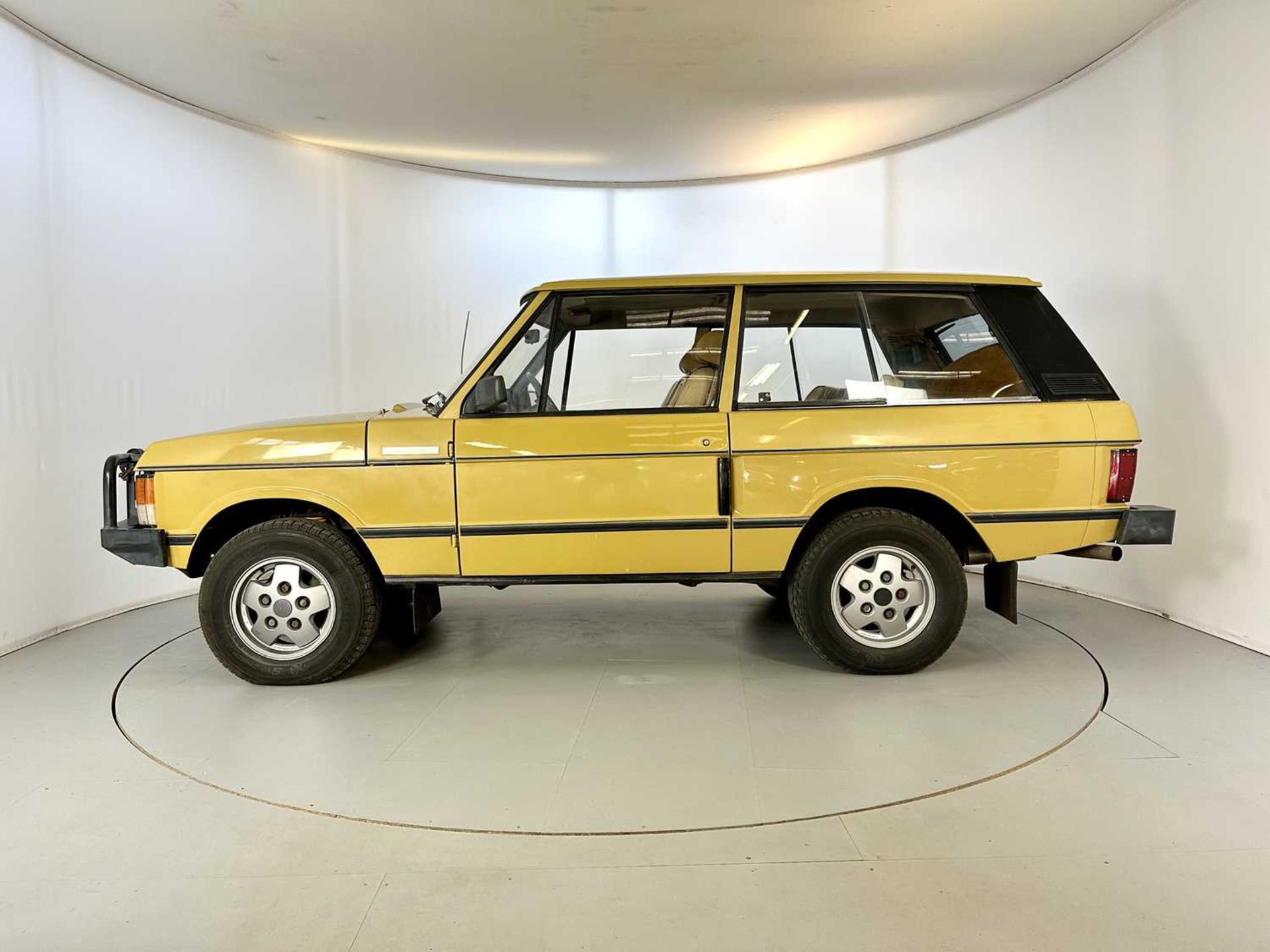 1974 Land Rover Range Rover Showing 26,000 miles from new - Image 5 of 29