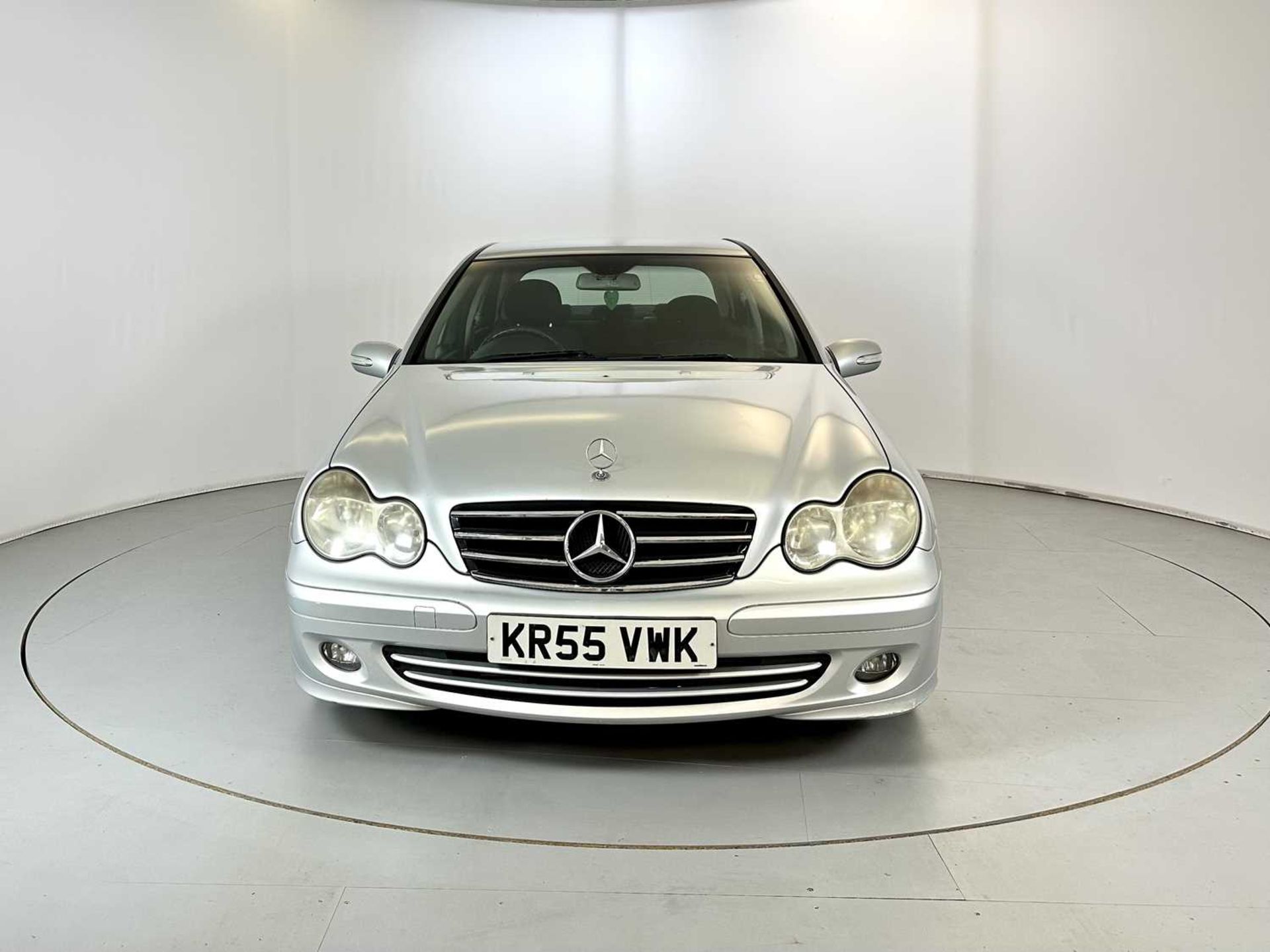 2005 Mercedes-Benz C220 - NO RESERVE - Image 2 of 33