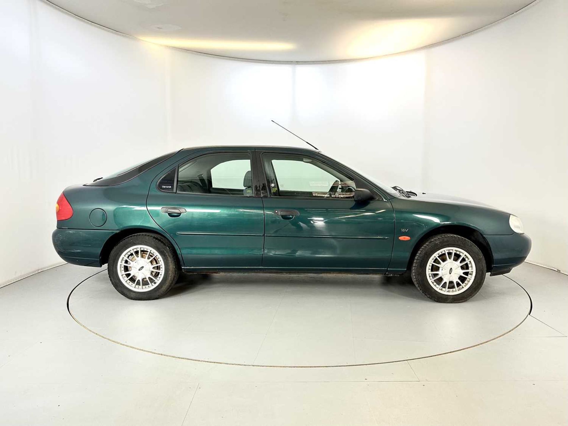 2000 Ford Mondeo 1 Owner from new & 17,000 miles - Image 11 of 34