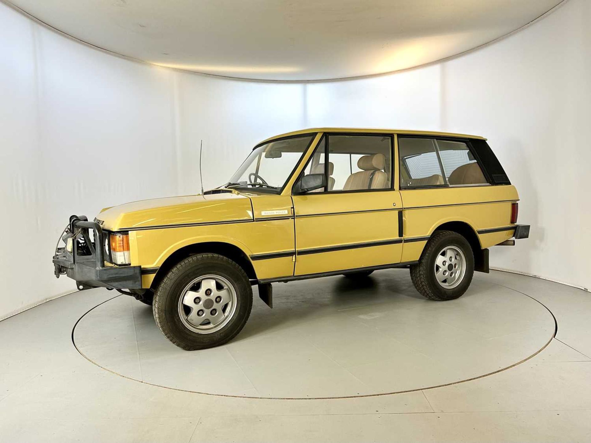 1974 Land Rover Range Rover Showing 26,000 miles from new - Image 4 of 29