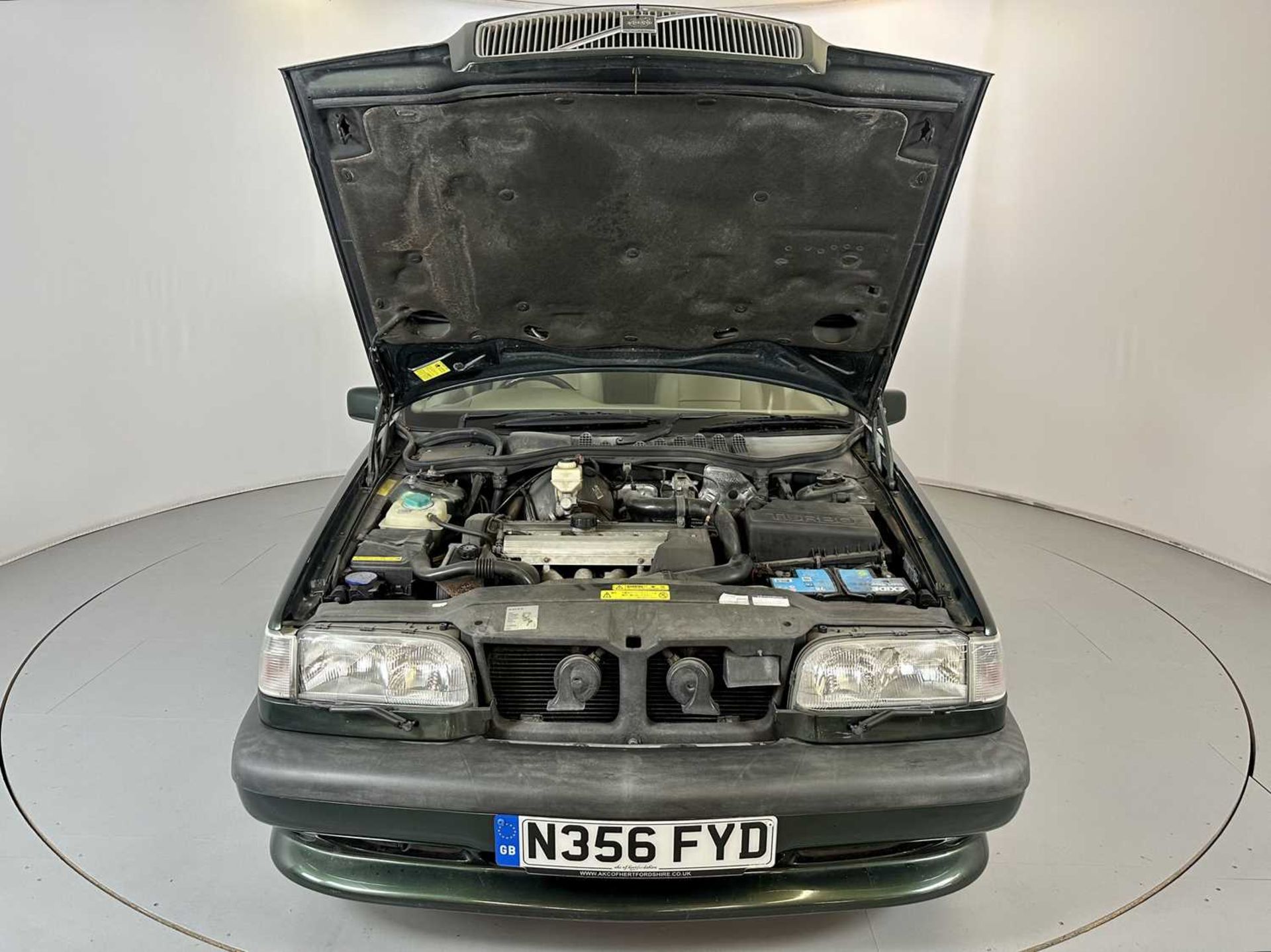 1996 Volvo 850R - Image 34 of 35