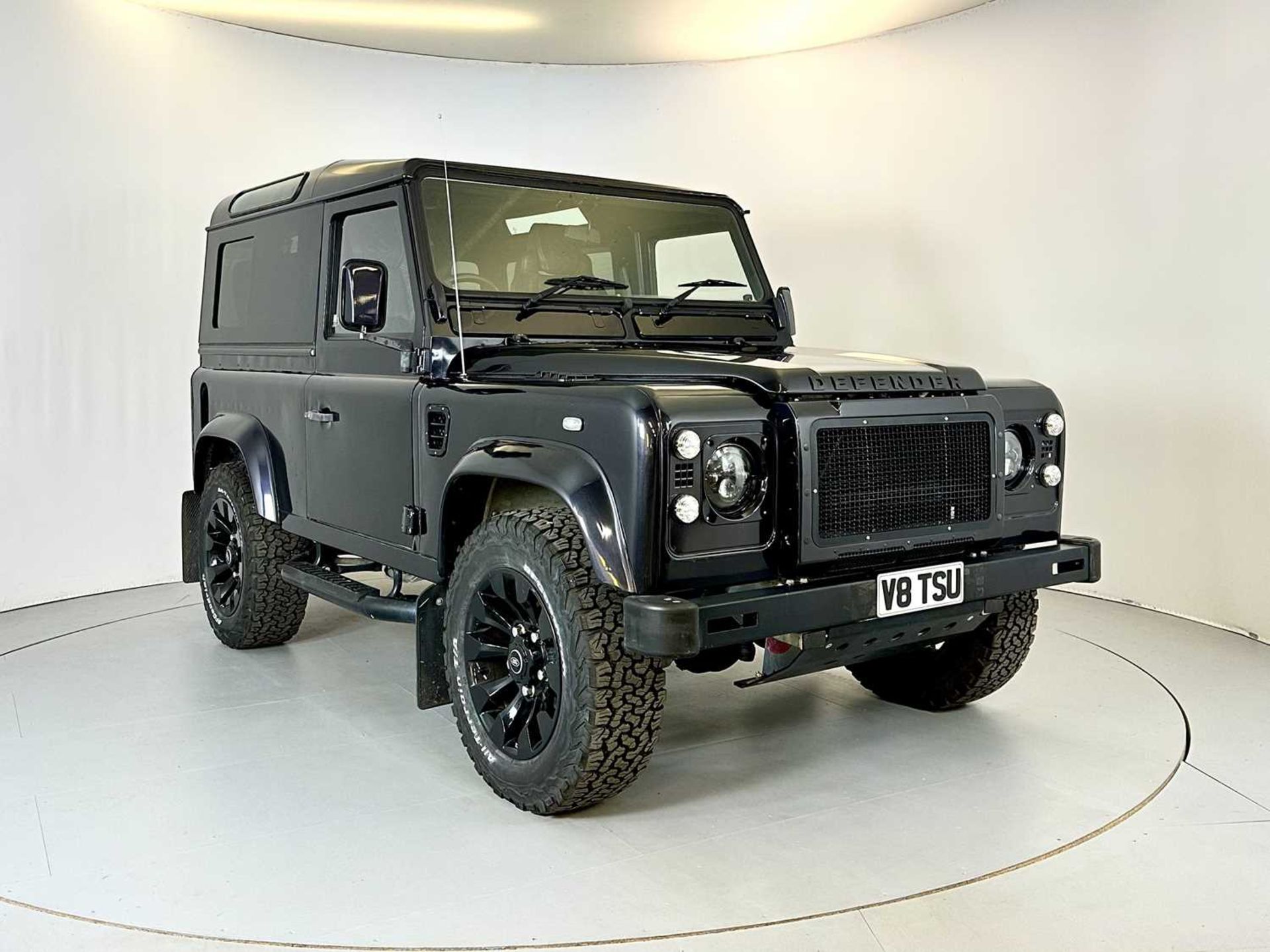 2005 Land Rover Defender V8 By Outlander