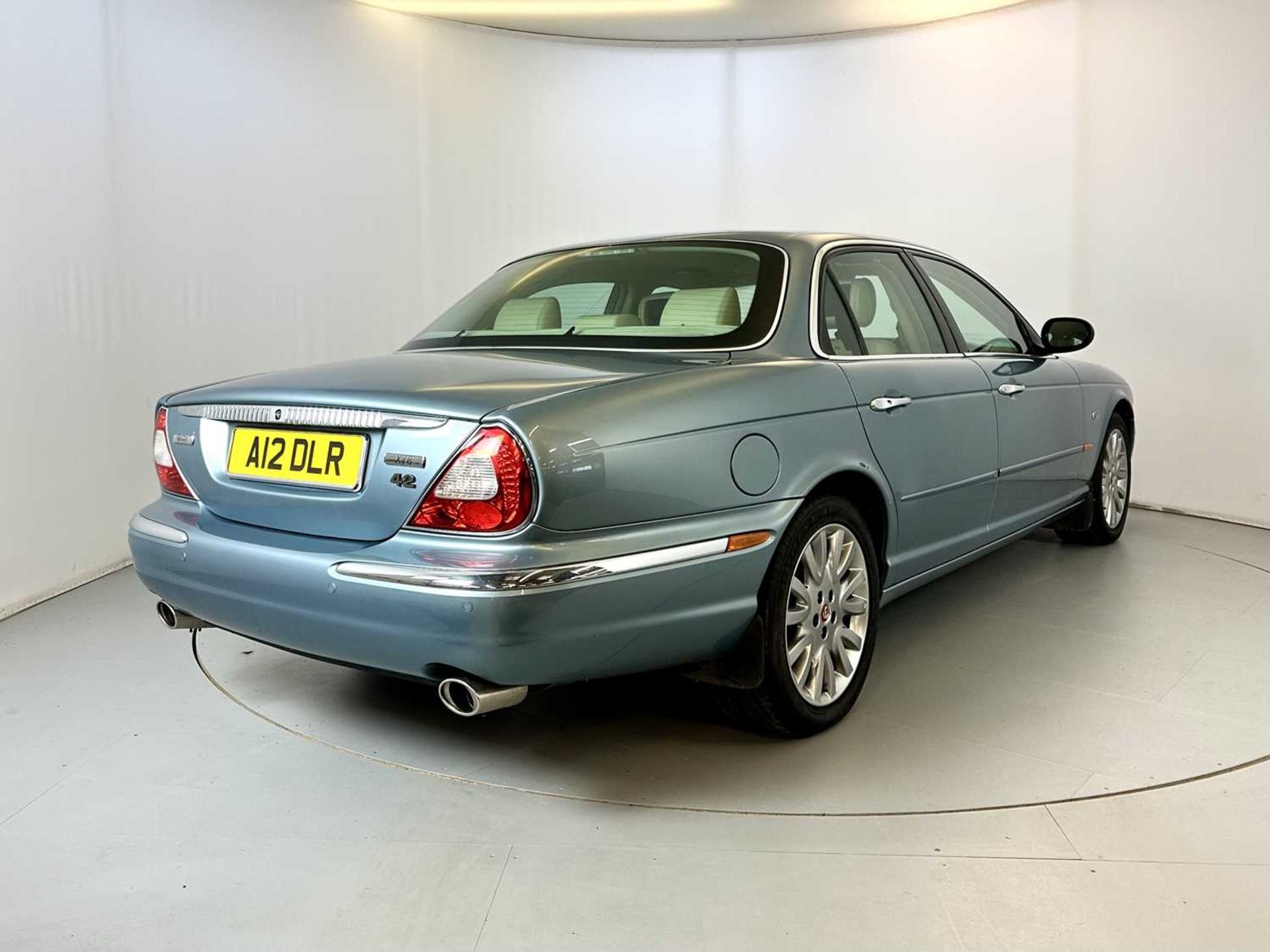 2003 Jaguar XJ8 V8 - Image 9 of 34