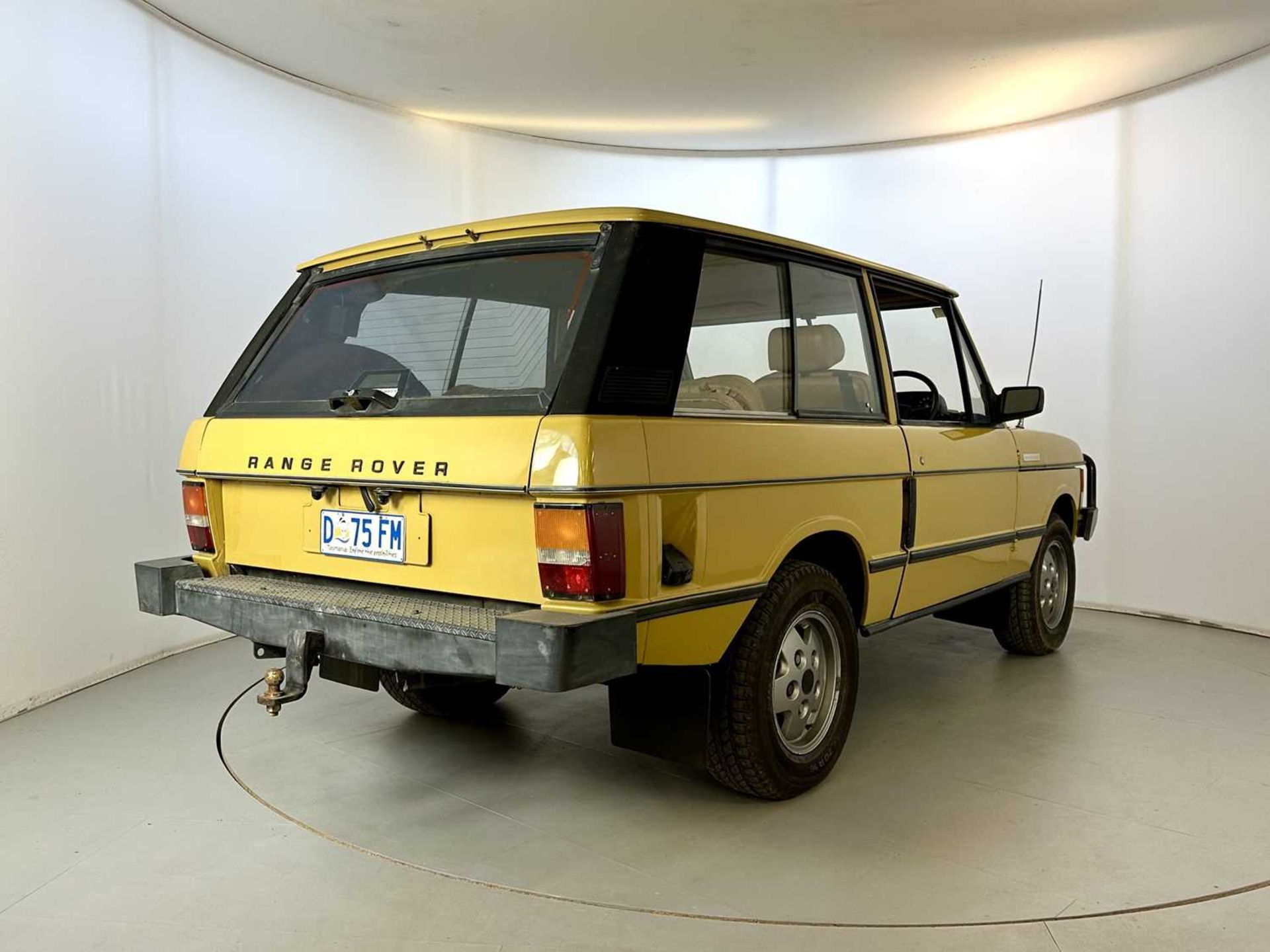 1974 Land Rover Range Rover Showing 26,000 miles from new - Image 9 of 29