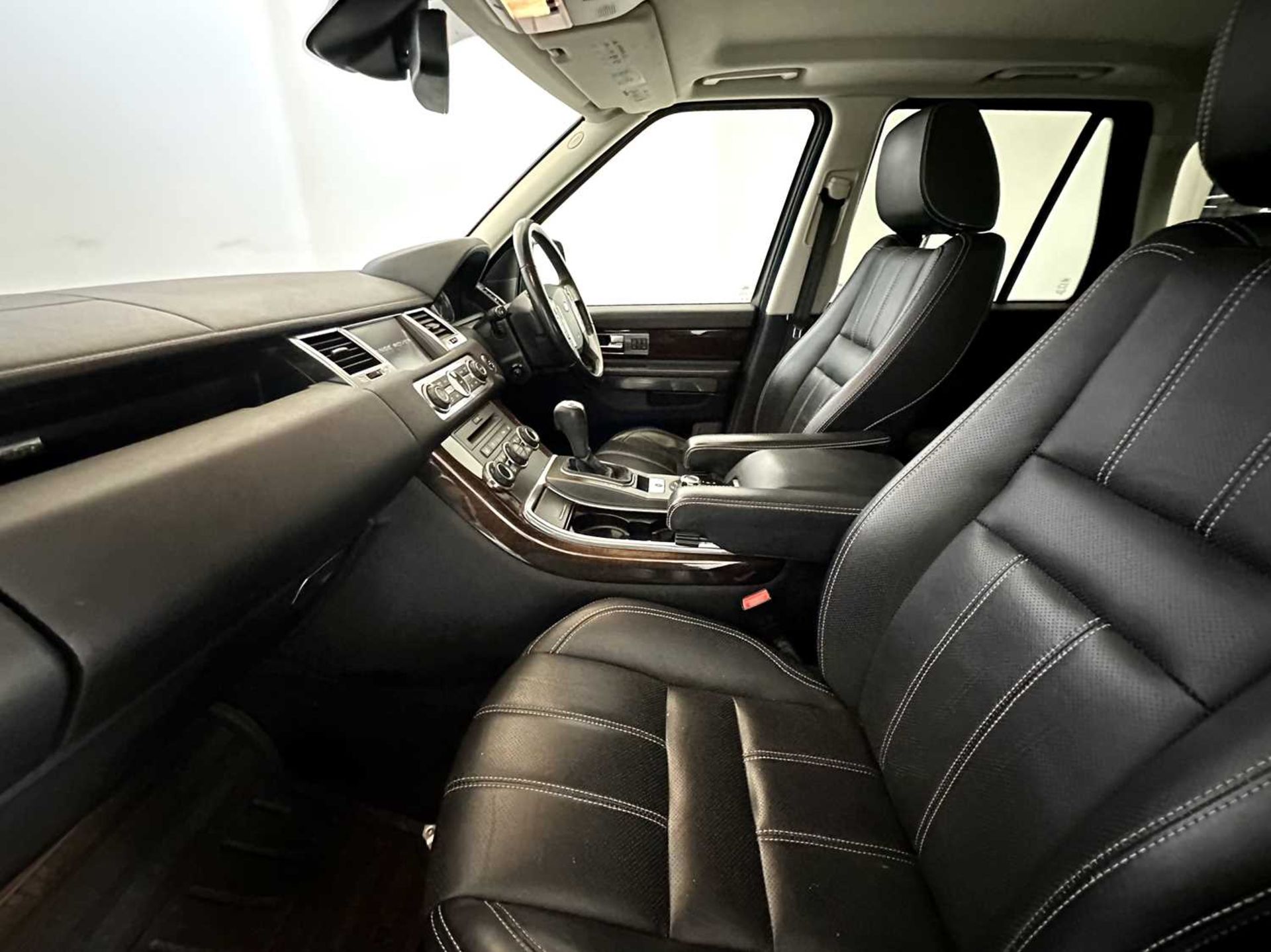 2010 Land Rover Range Rover Sport - Image 27 of 34