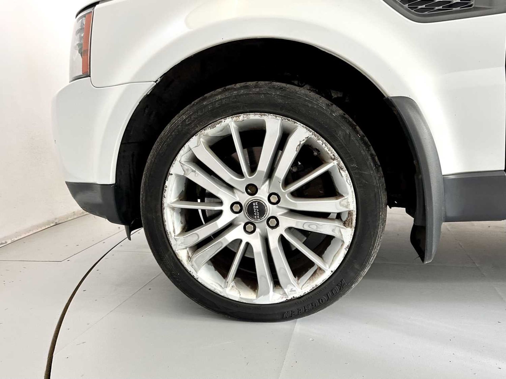 2010 Land Rover Range Rover Sport - Image 15 of 34
