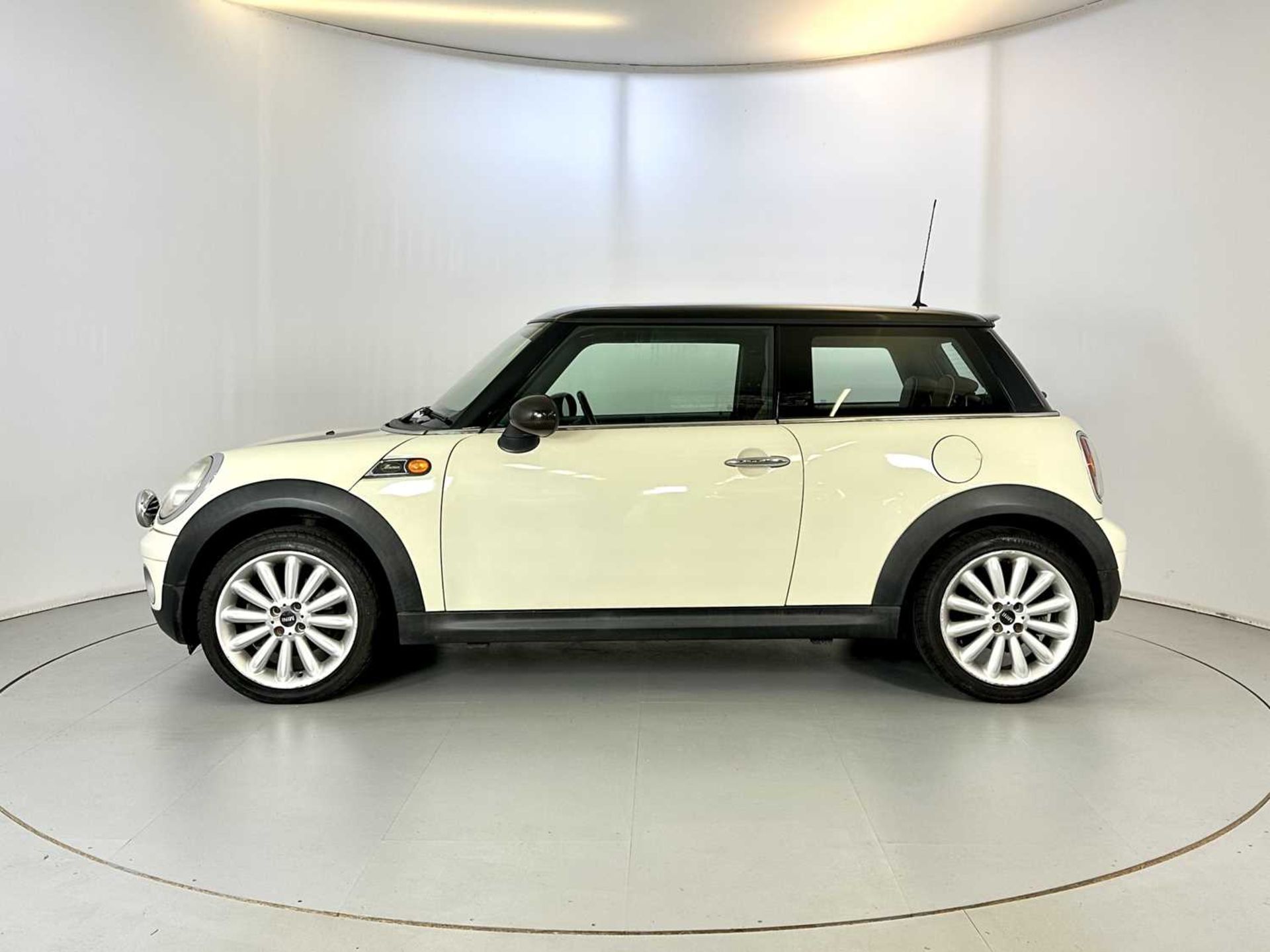 2010 Mini Cooper Mayfair 50 - NO RESERVE - Image 5 of 29