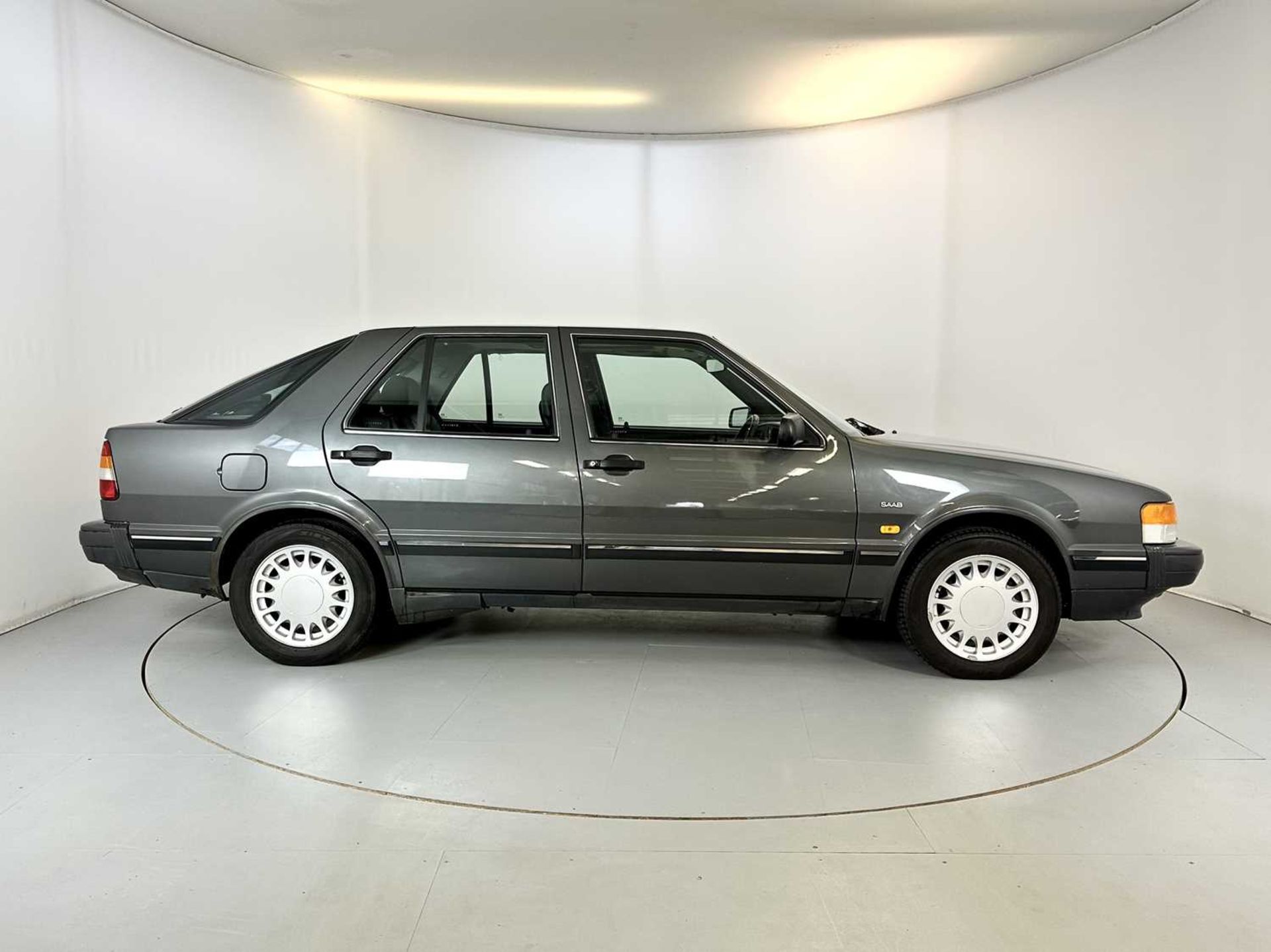 1991 Saab 9000S - Image 11 of 34