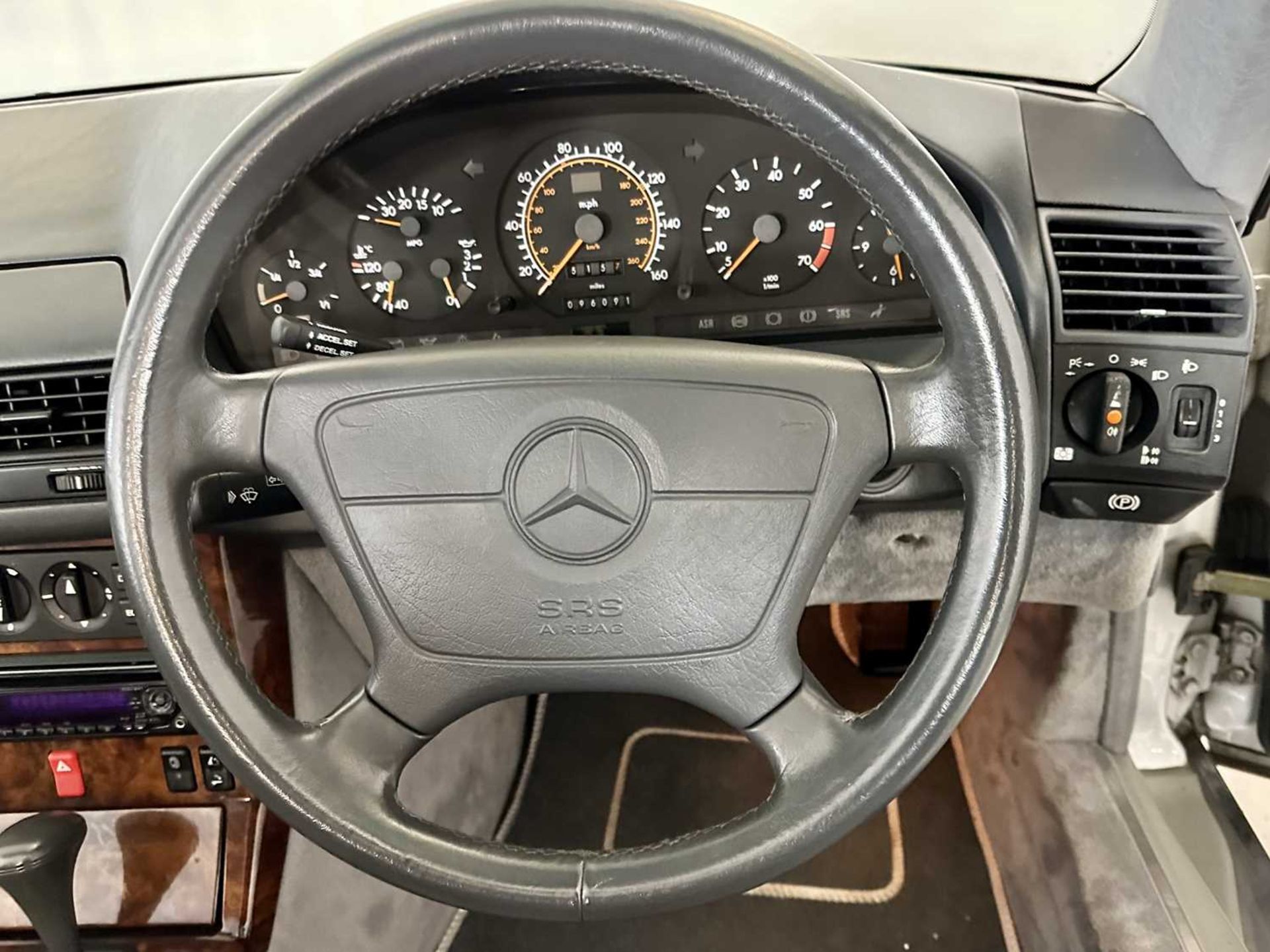 1992 Mercedes-Benz SL500 - Image 25 of 28