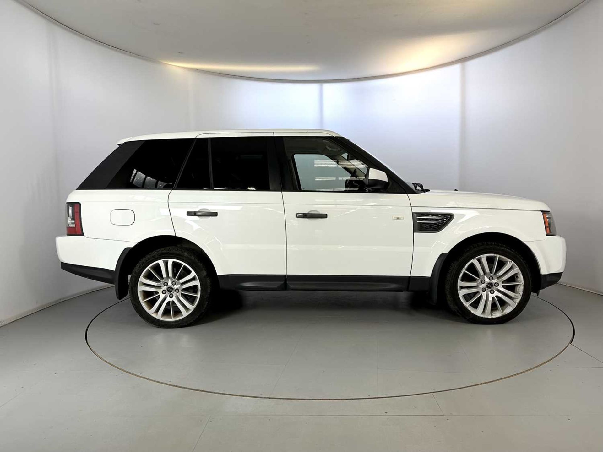 2010 Land Rover Range Rover Sport - Image 11 of 34