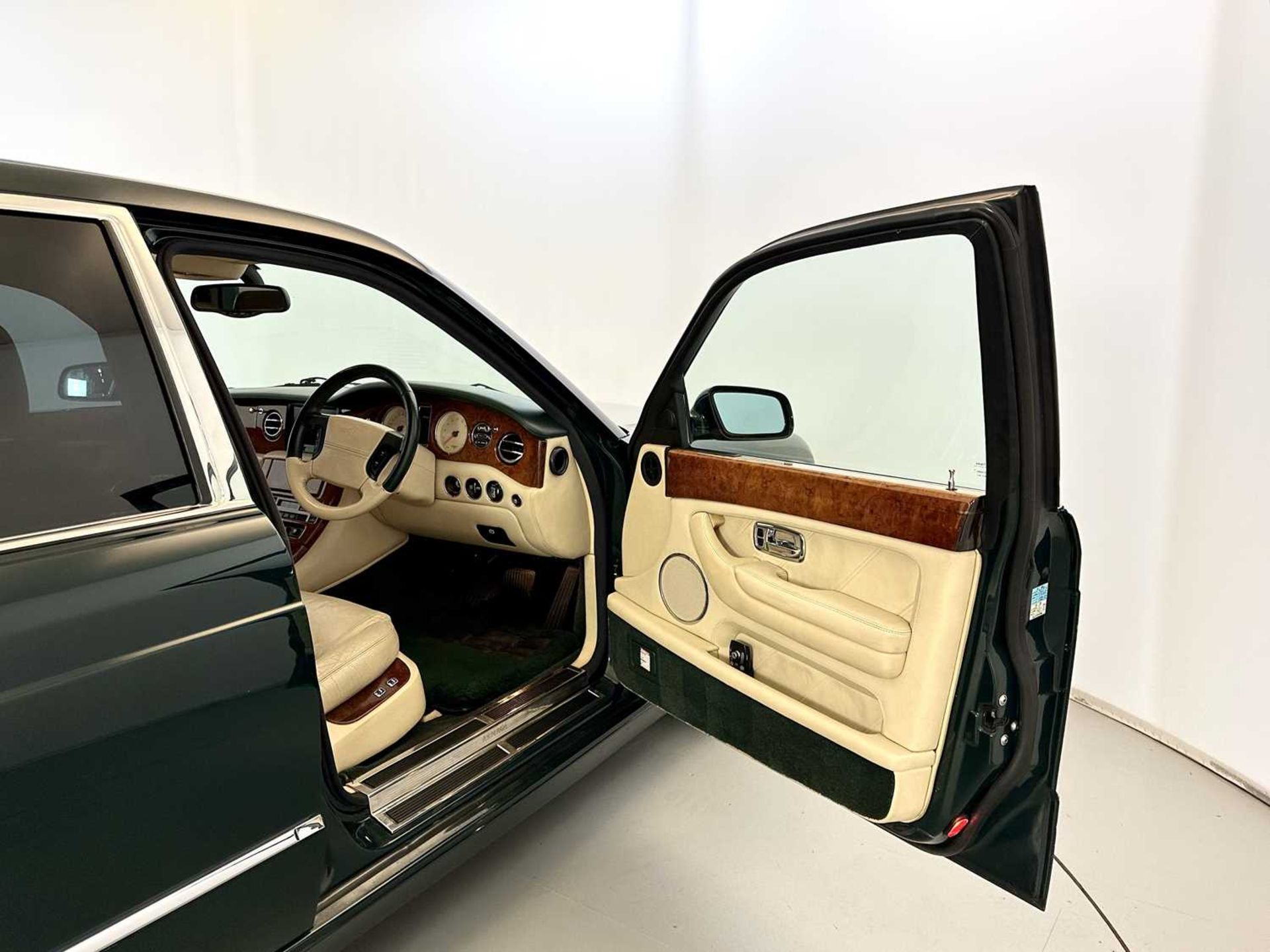 2003 Bentley Arnage R - Image 17 of 36