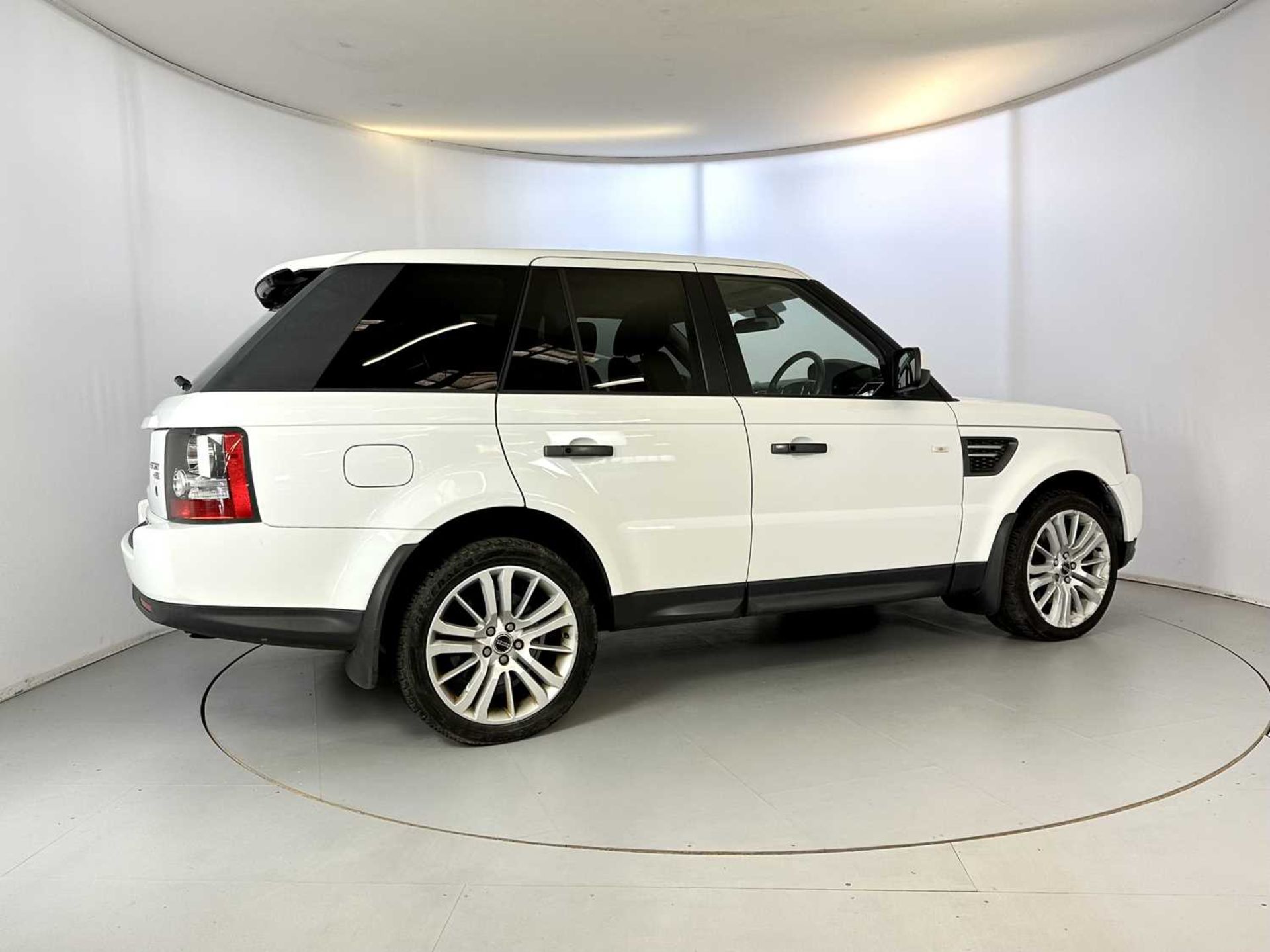 2010 Land Rover Range Rover Sport - Image 10 of 34