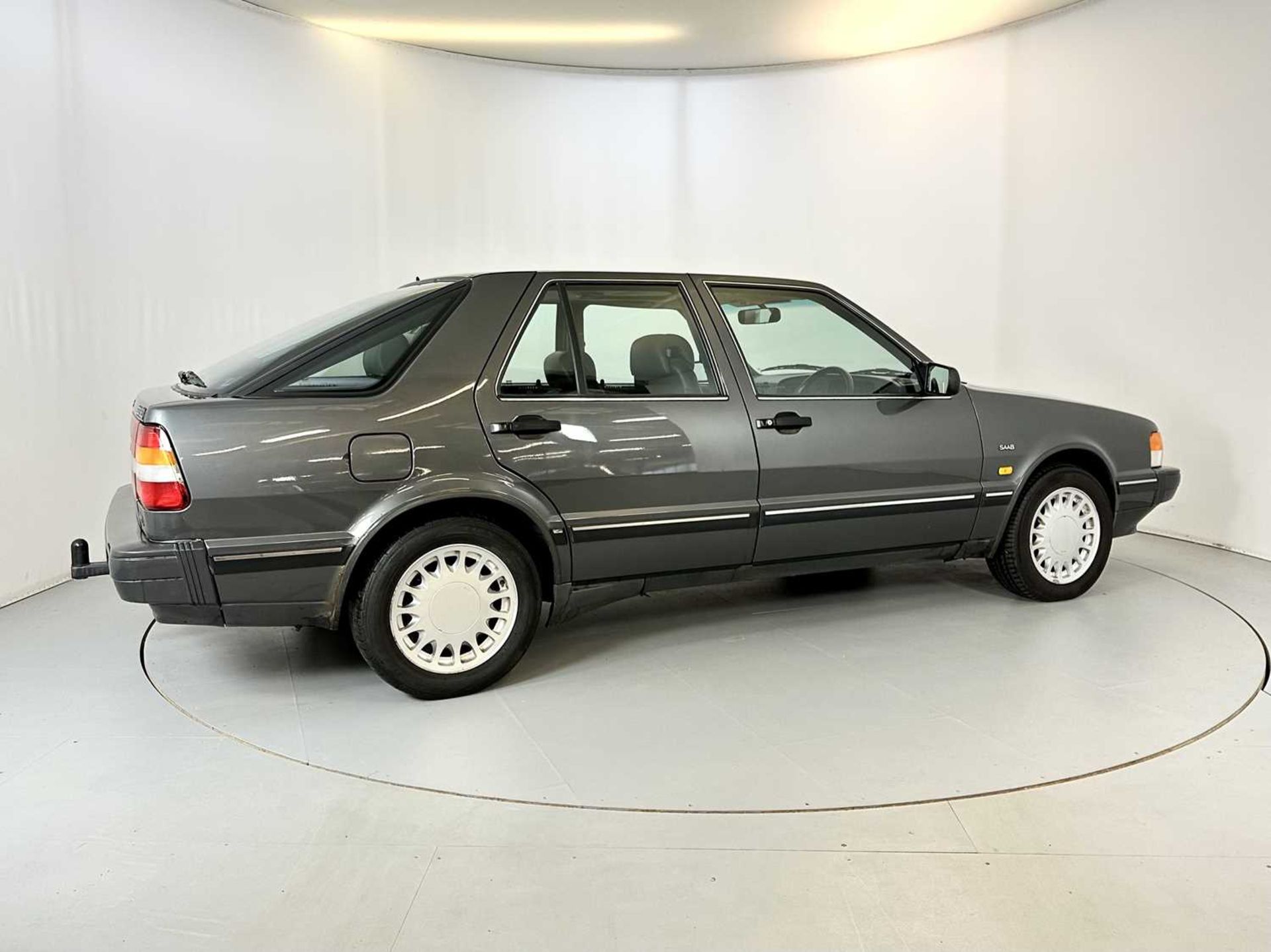 1991 Saab 9000S - Image 10 of 34