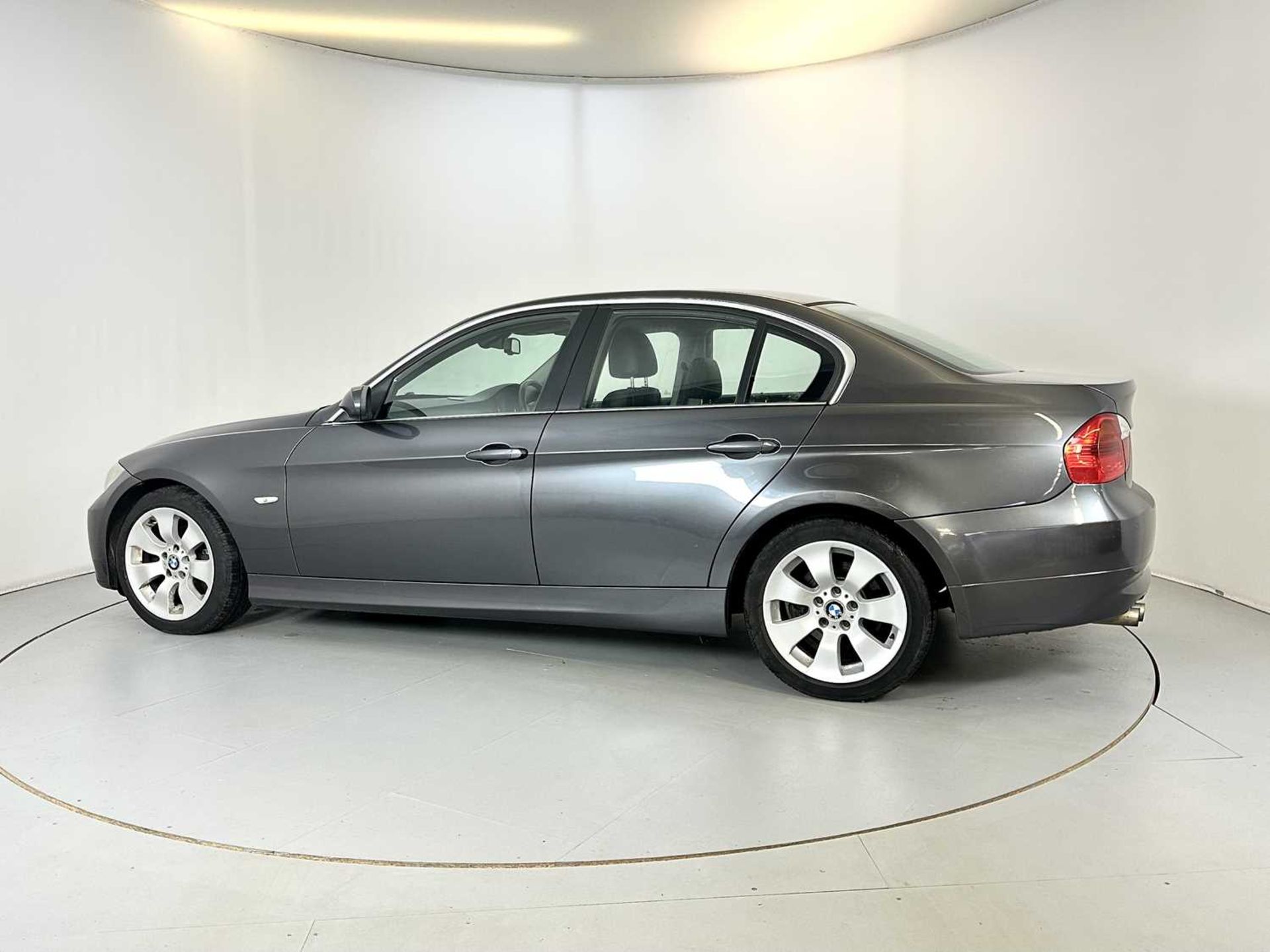 2006 BMW 325i - Image 6 of 33