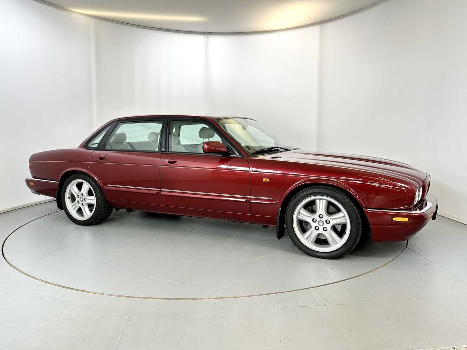 1999 Jaguar XJR - Image 12 of 35