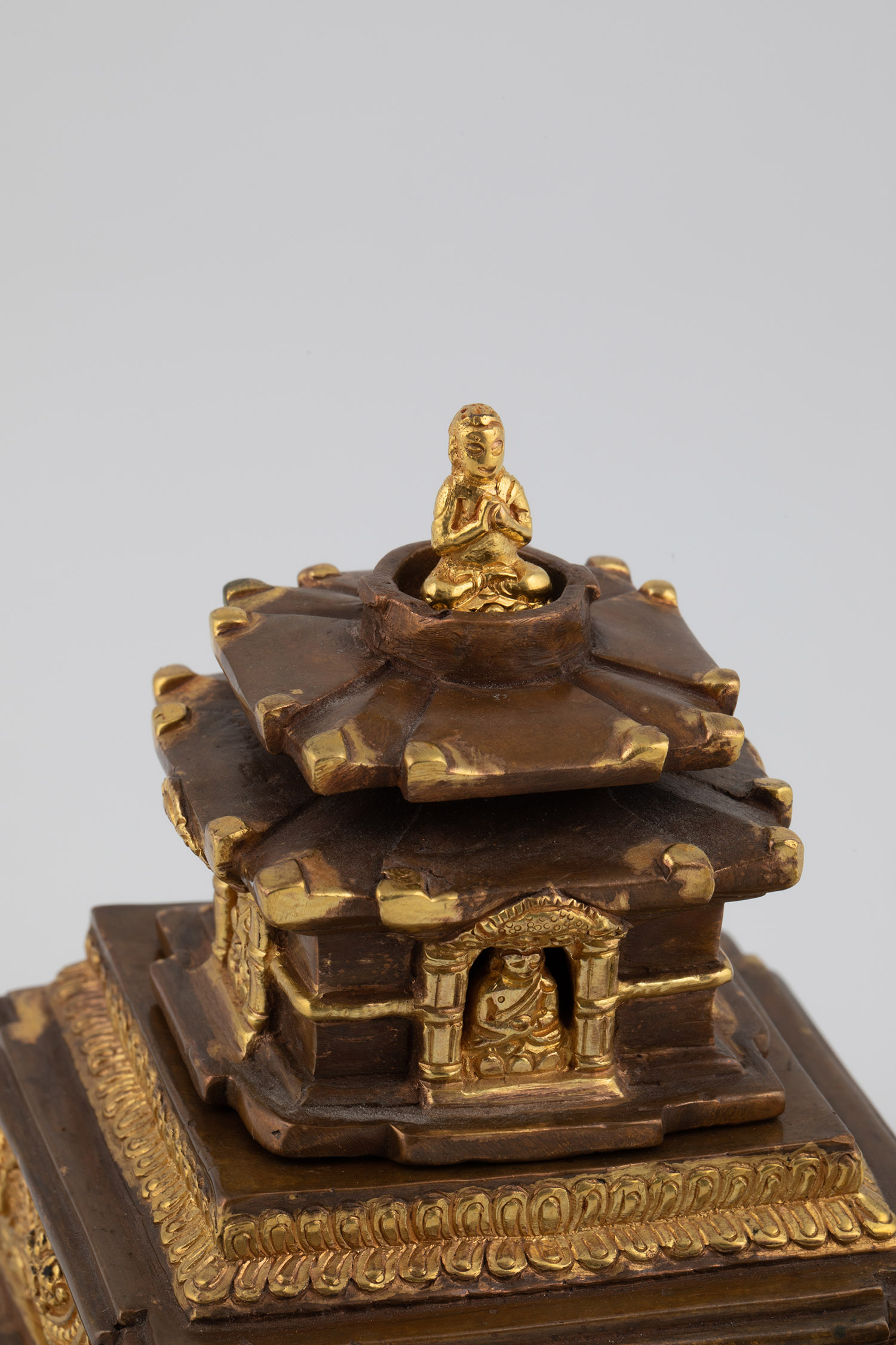 Convolute two stupa - Image 9 of 9