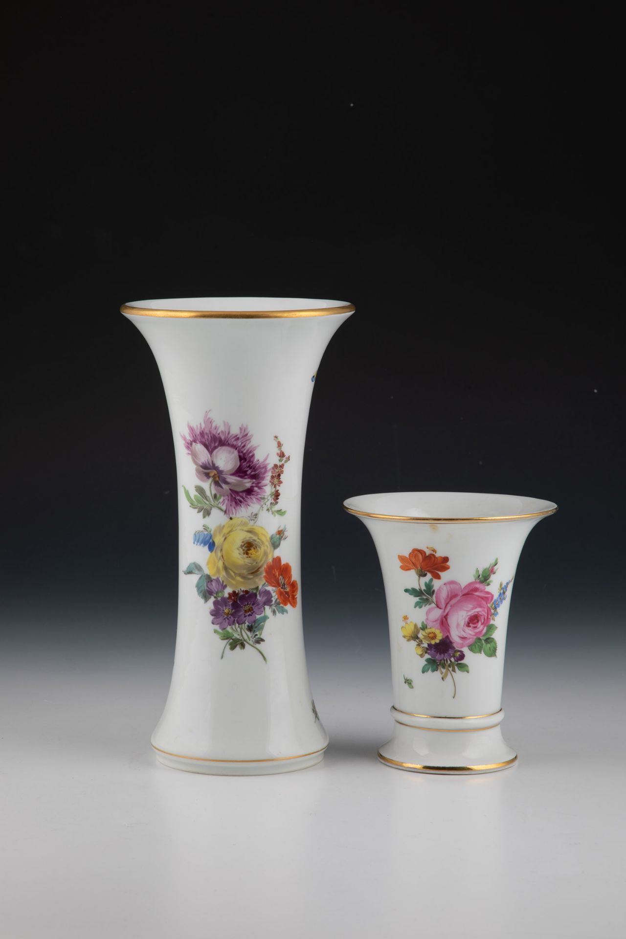 Pair of vases - Image 2 of 3