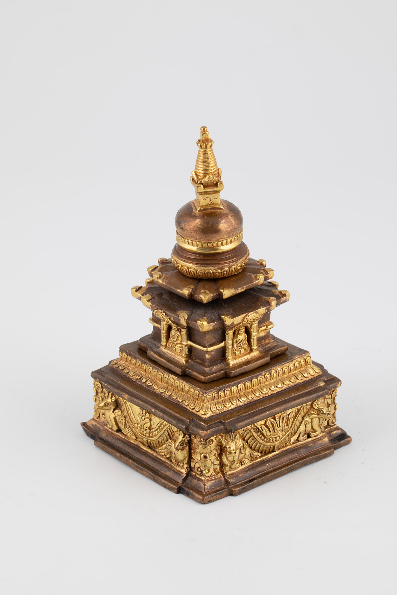 Convolute two stupa - Image 7 of 9