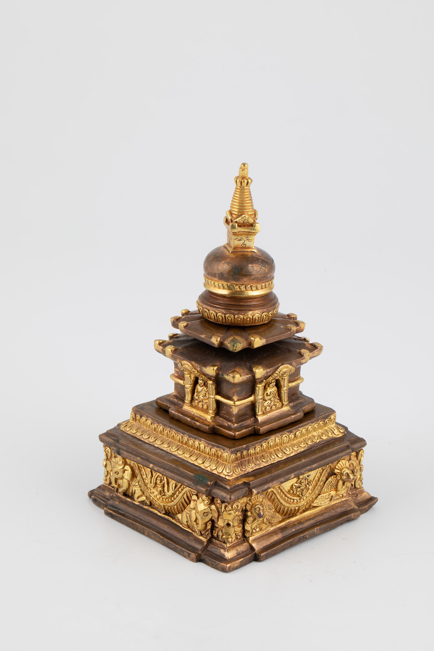 Convolute two stupa - Image 6 of 9