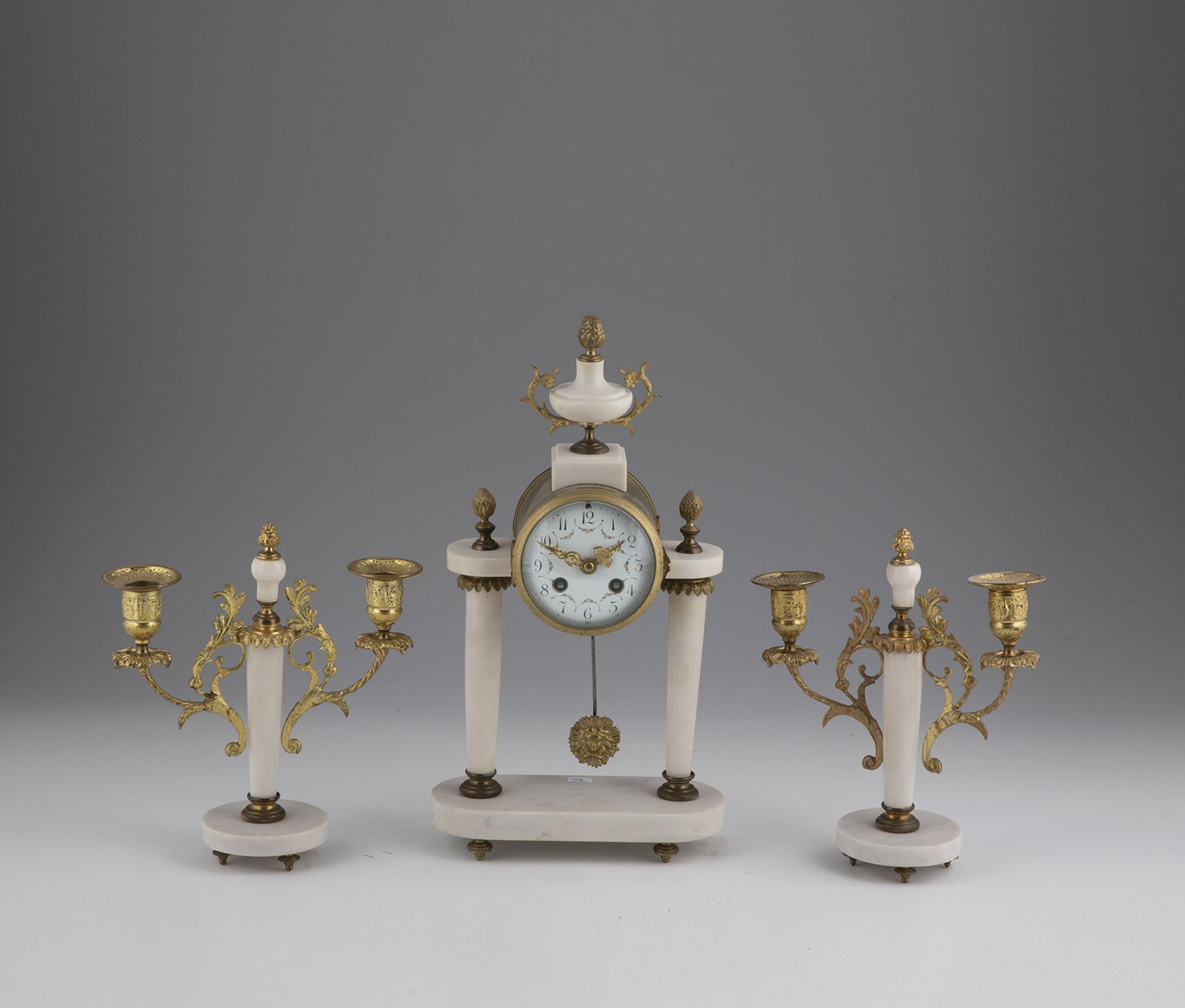 Mantel clock with two side instruments
