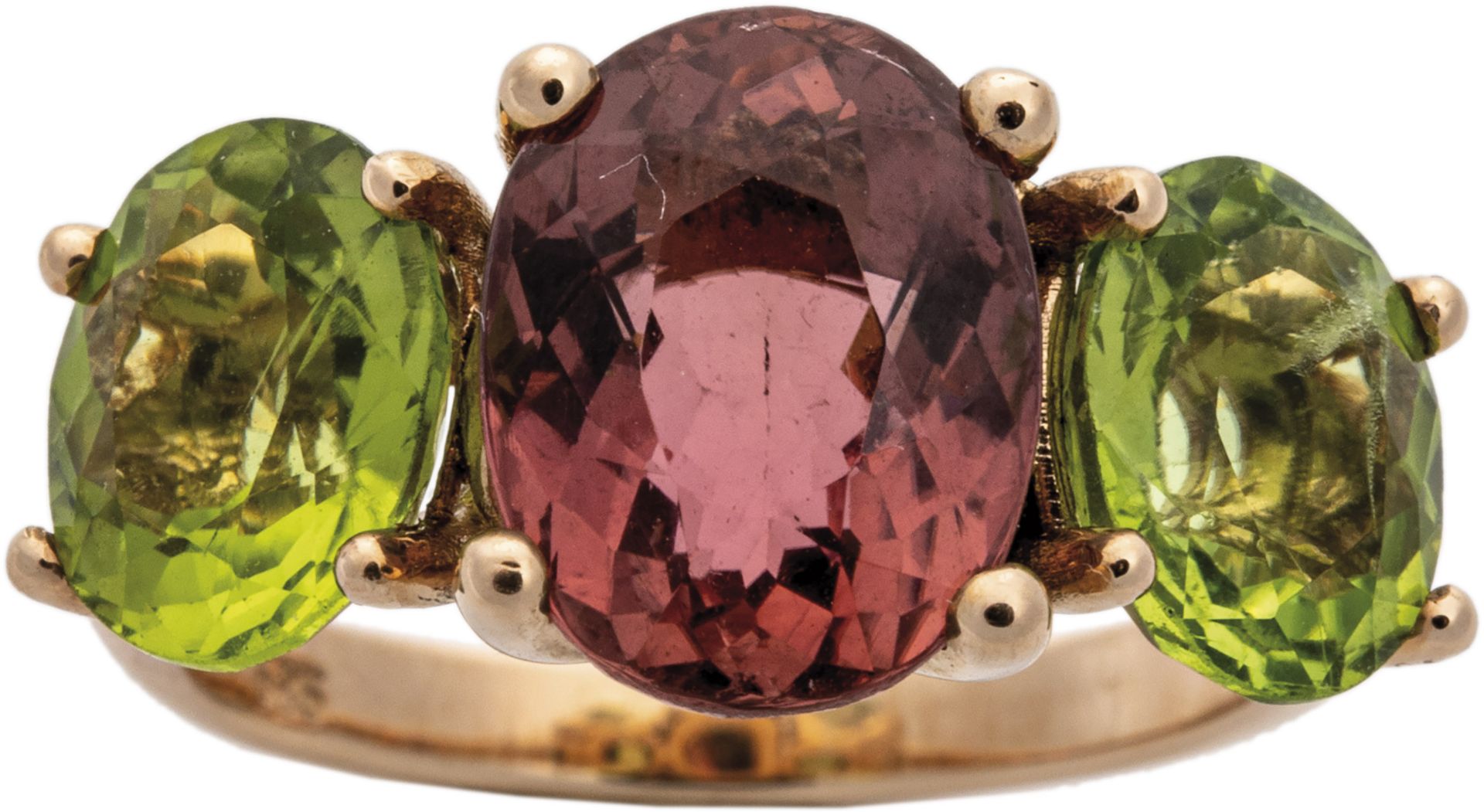 Gemstone ring with brilliant-cut diamonds