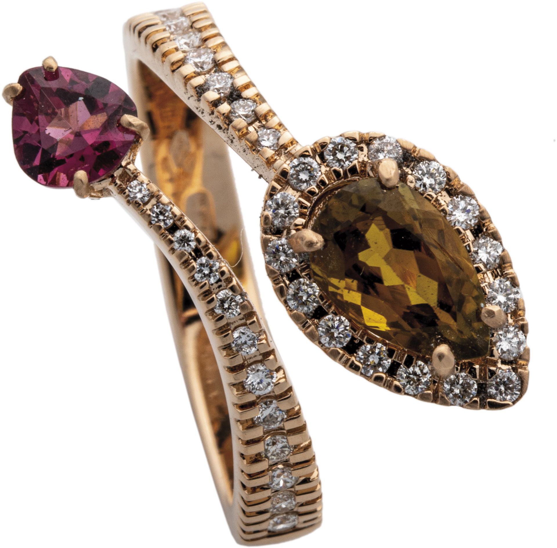 Tourmaline ring with brilliant-cut diamonds