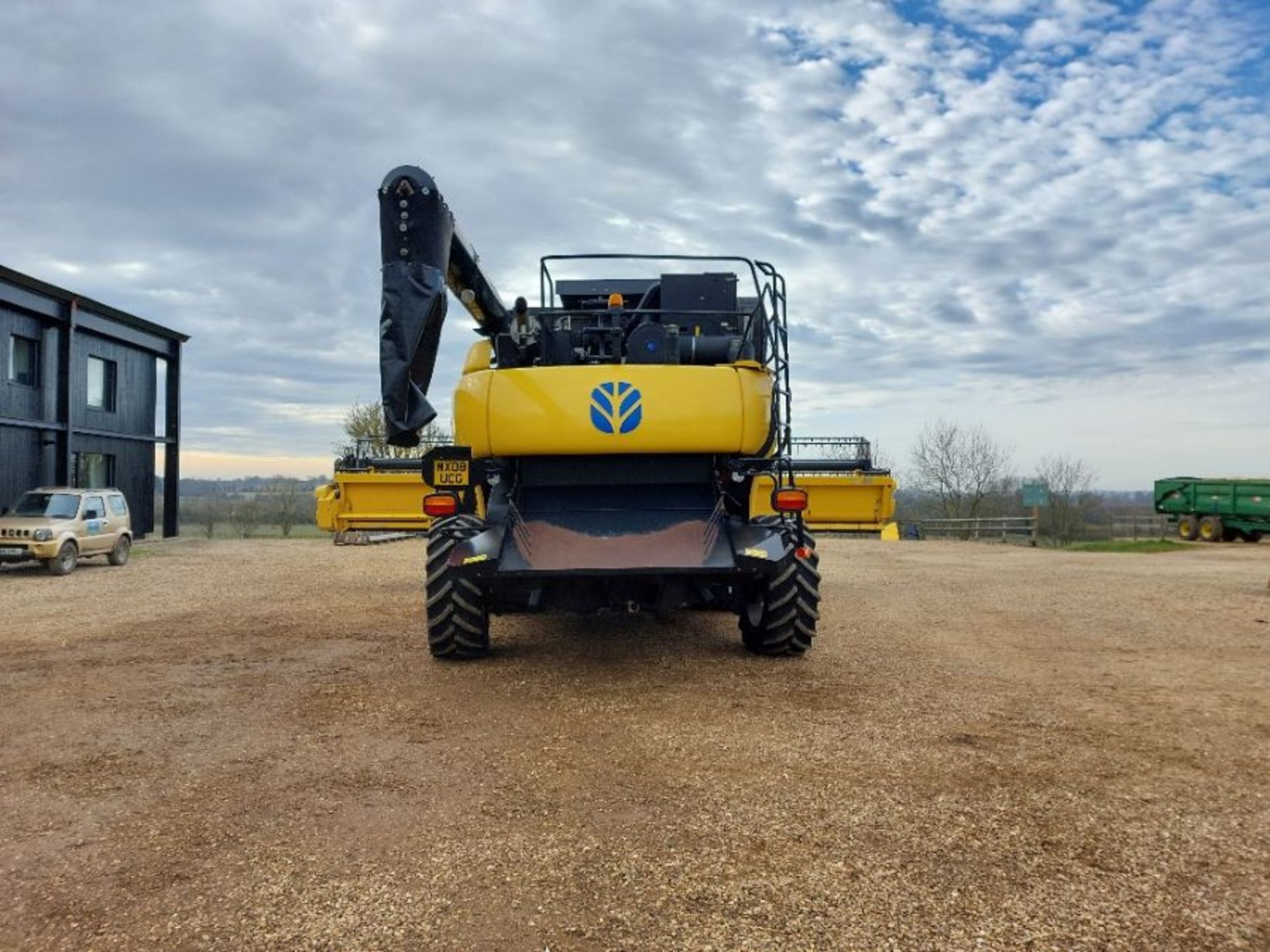 2008 New Holland CR9080 combine - Image 2 of 19