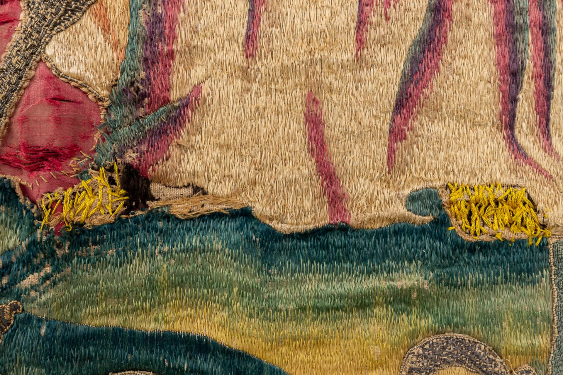 A set of antique and matching banners, finished with embroideries. 18th C. (W:143 x H:145 cm) - Image 22 of 25