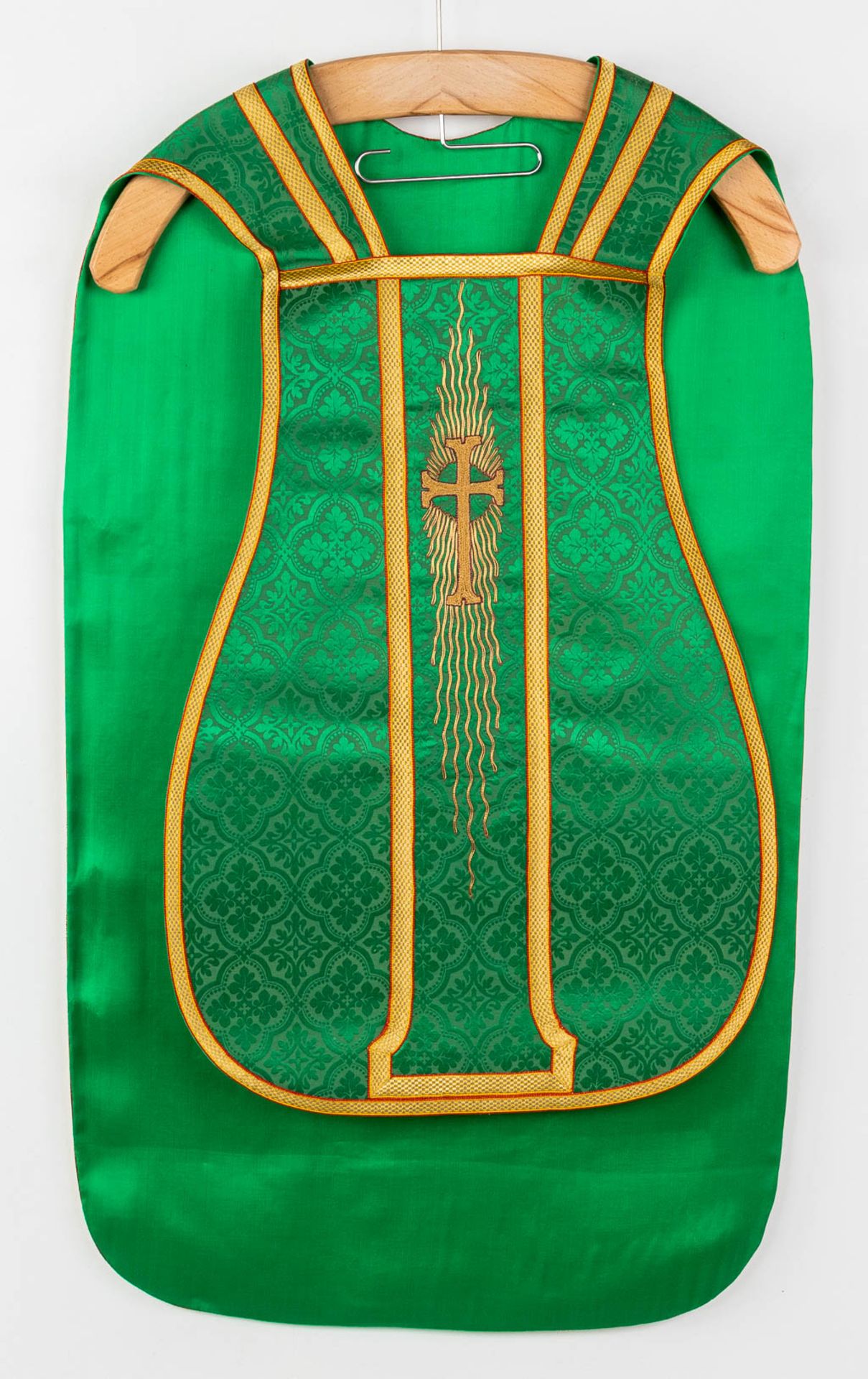 A set of 6 Roman Chasubles, maniple, Stola and Chalice veils - Image 26 of 37