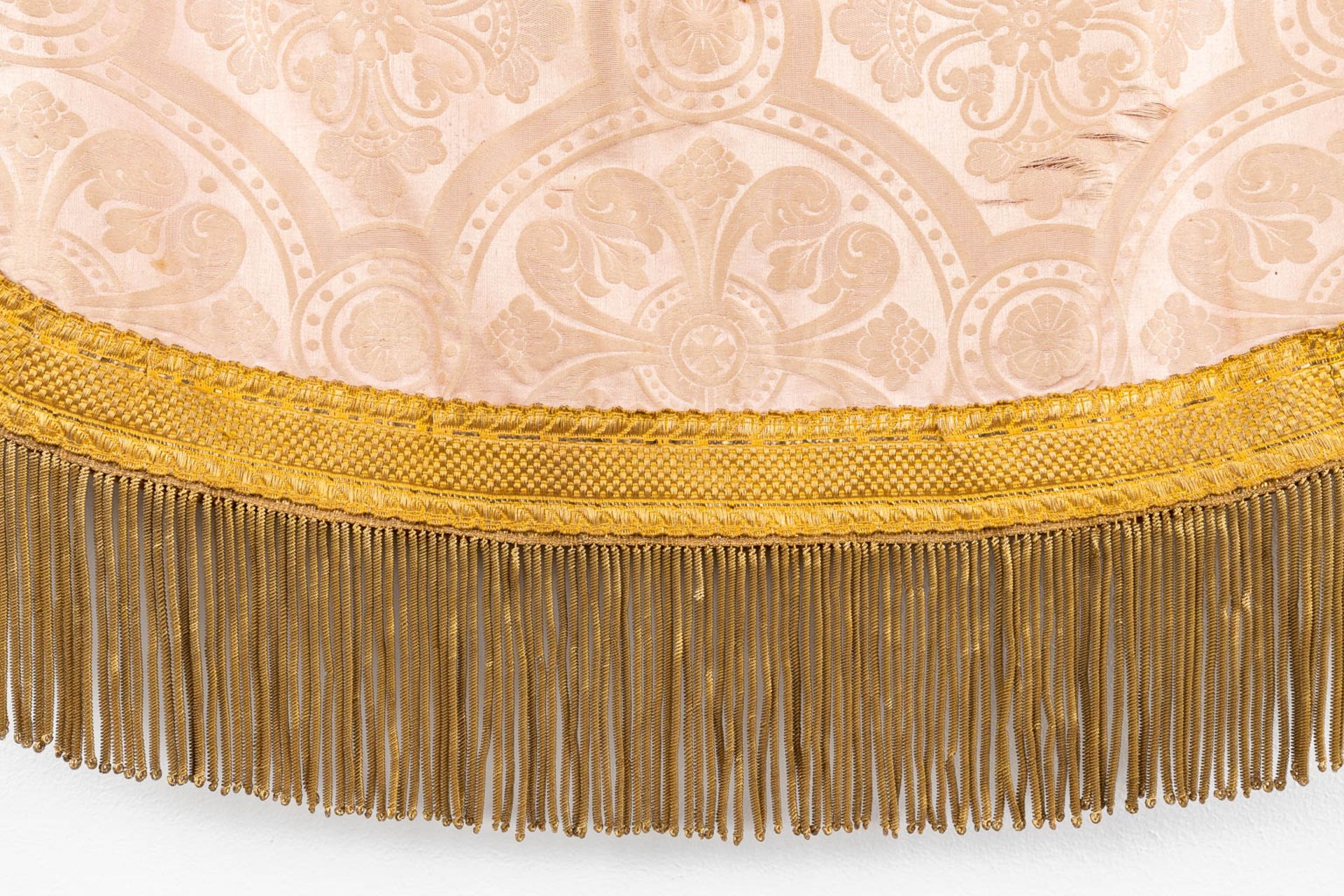 A Humeral Veil finished with thick gold thread embroideries (W:65 x H:75 cm) - Image 6 of 8