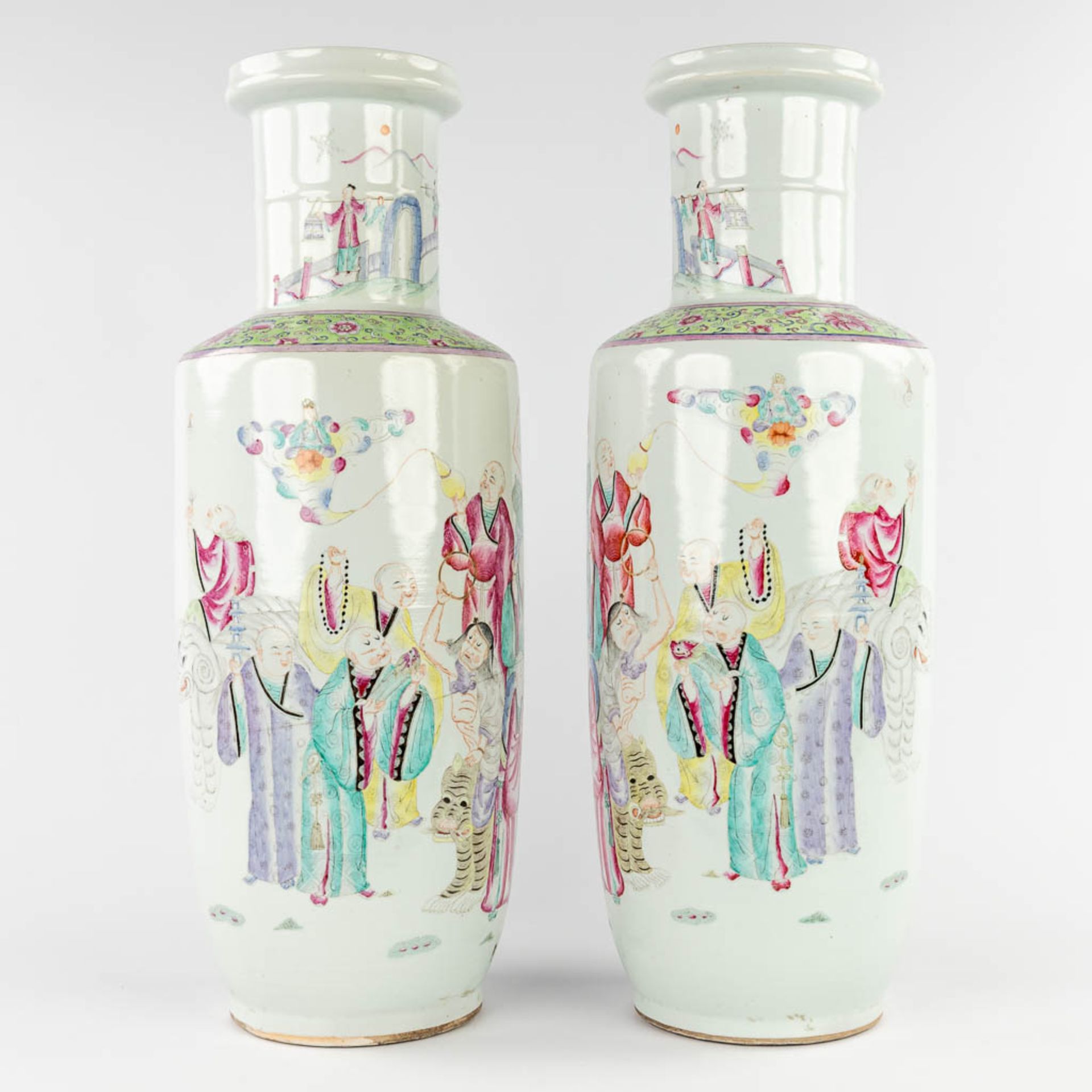 A pair of Chinese Famille Rose vases, decorated with wise men. 19th/20th C. (H:61 x D:21 cm) - Image 6 of 18