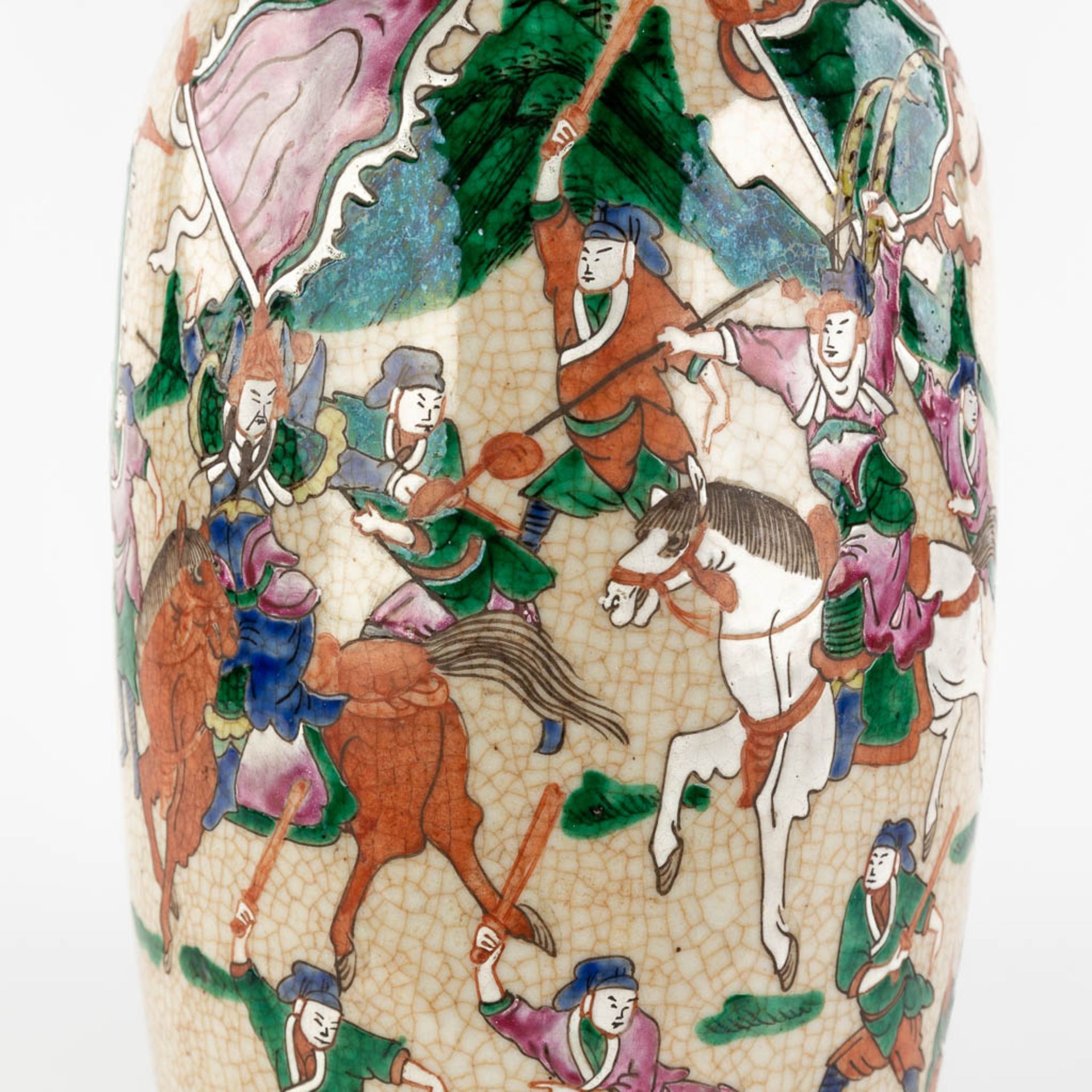 A large Chinese Nanking vase, added two smaller vases. 20th C. (H:58 x D:22 cm) - Image 14 of 25