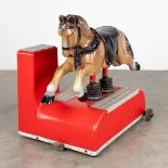 An automated 'Kiddy Ride', running horse. 20th C. (L:63 x W:112 x H:82 cm)