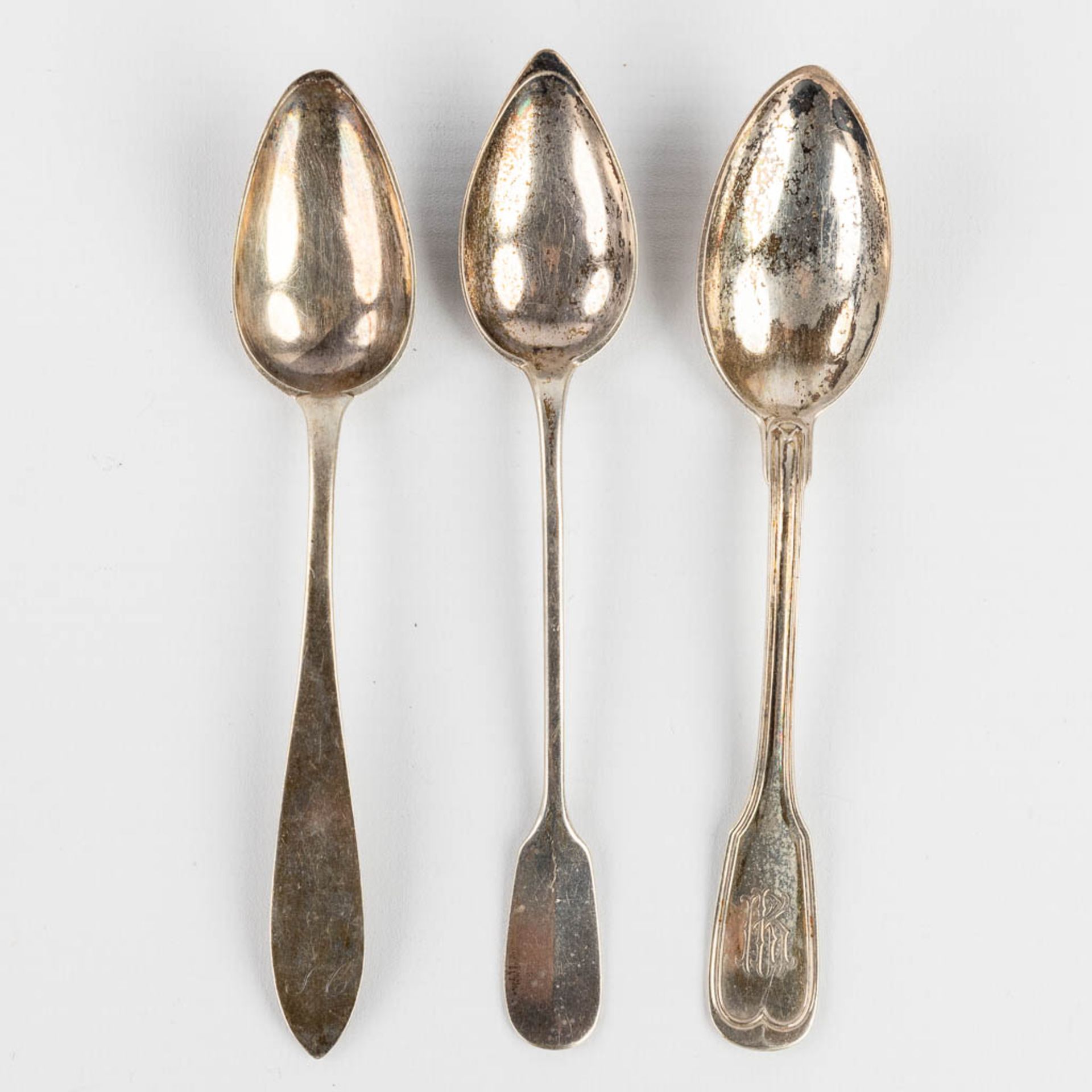 61 pieces of silver cutlery and accessories. (L:29 cm) - Image 8 of 22