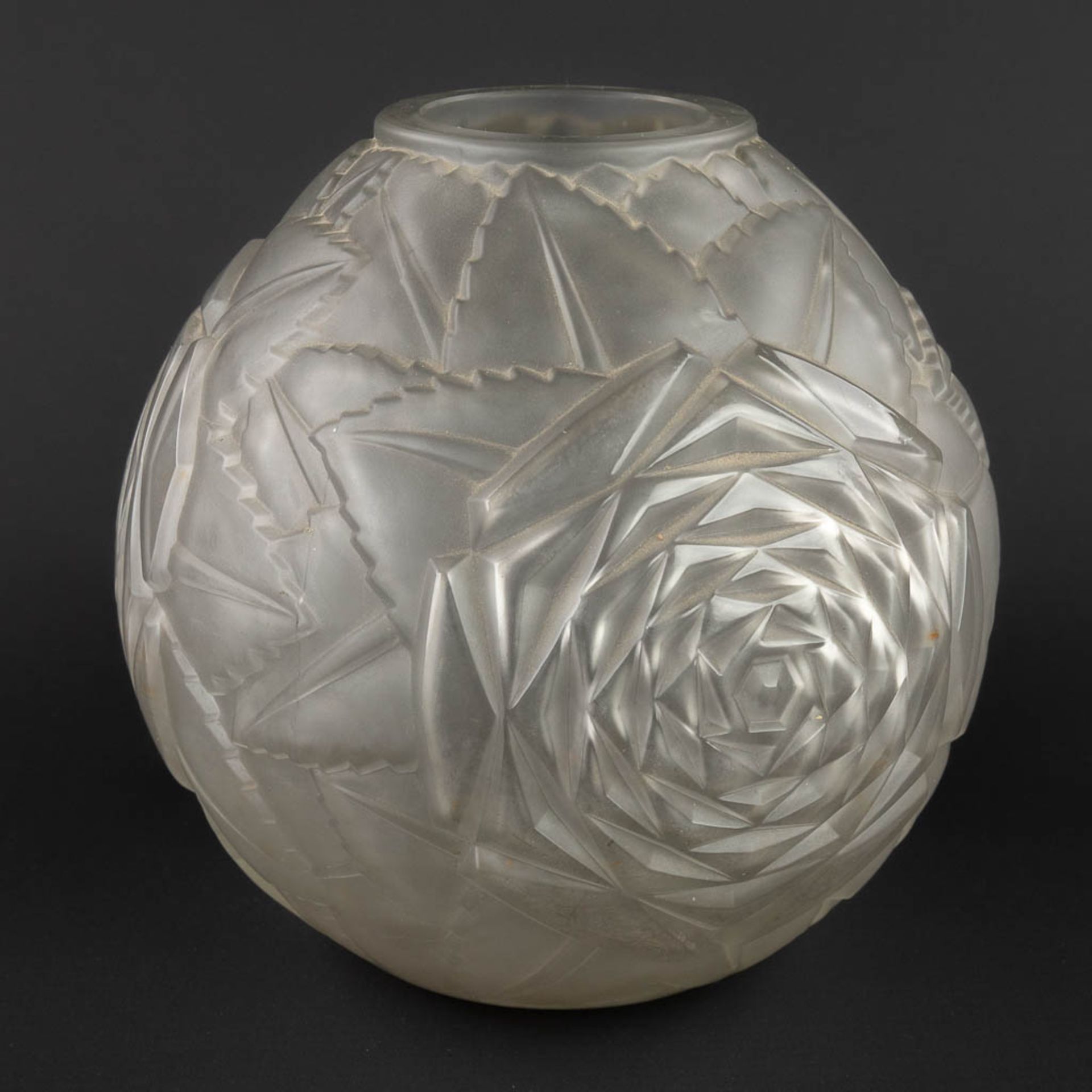 René GORO (XX) &amp; Henri DIEUPART (1888-1928) 'Art Deco glass vase' (H:20 x D:20 cm) - Image 3 of 14