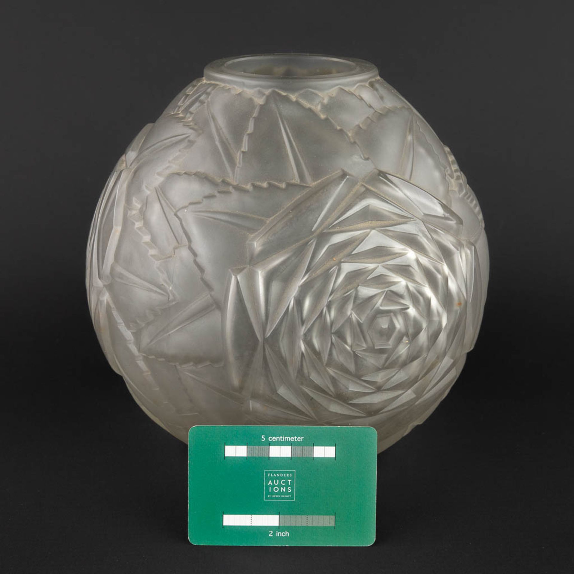 René GORO (XX) &amp; Henri DIEUPART (1888-1928) 'Art Deco glass vase' (H:20 x D:20 cm) - Image 2 of 14