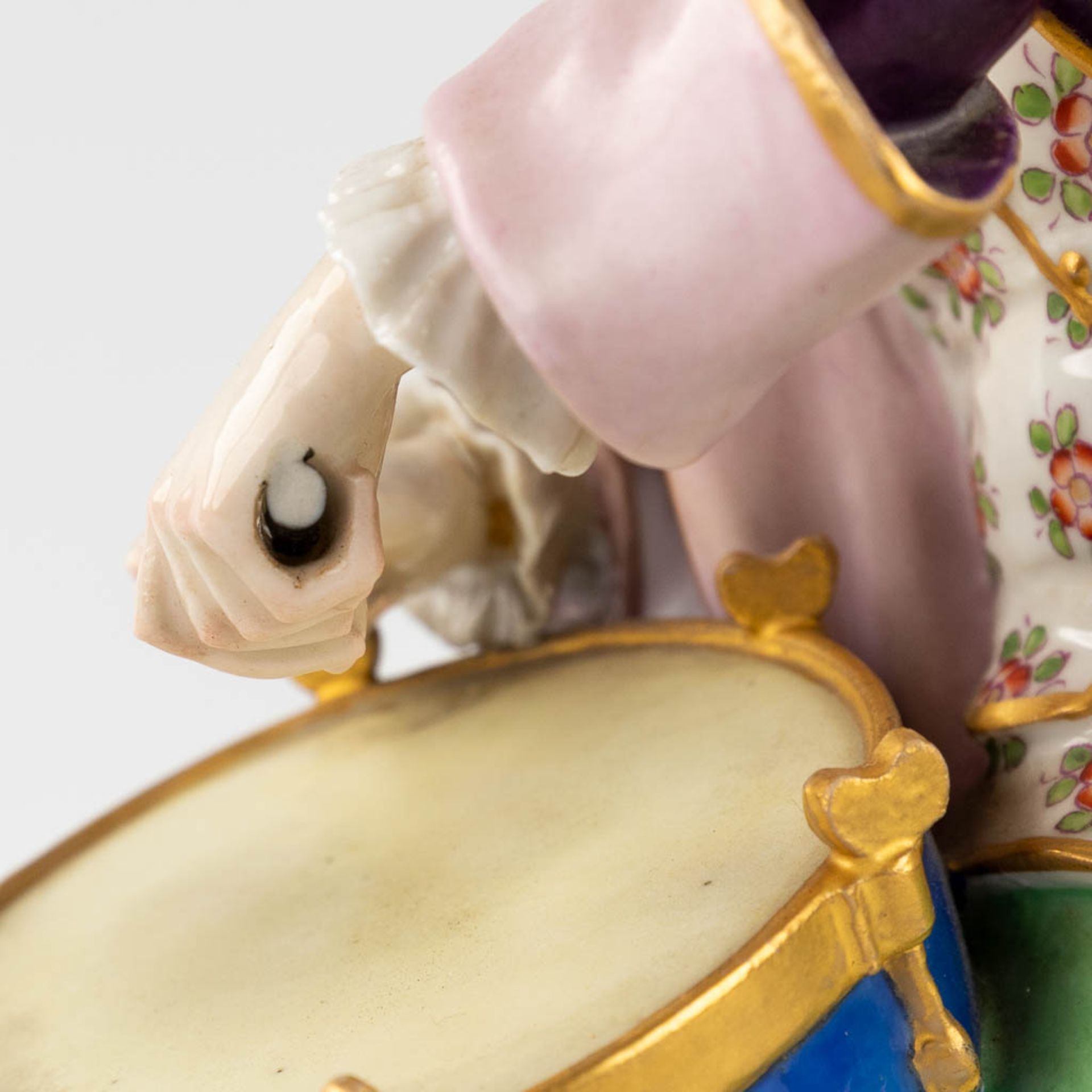 Meissen Porcelain mark, a dancing and musical couple. 19th C. (L:10 x W:14 x H:26 cm) - Image 14 of 20