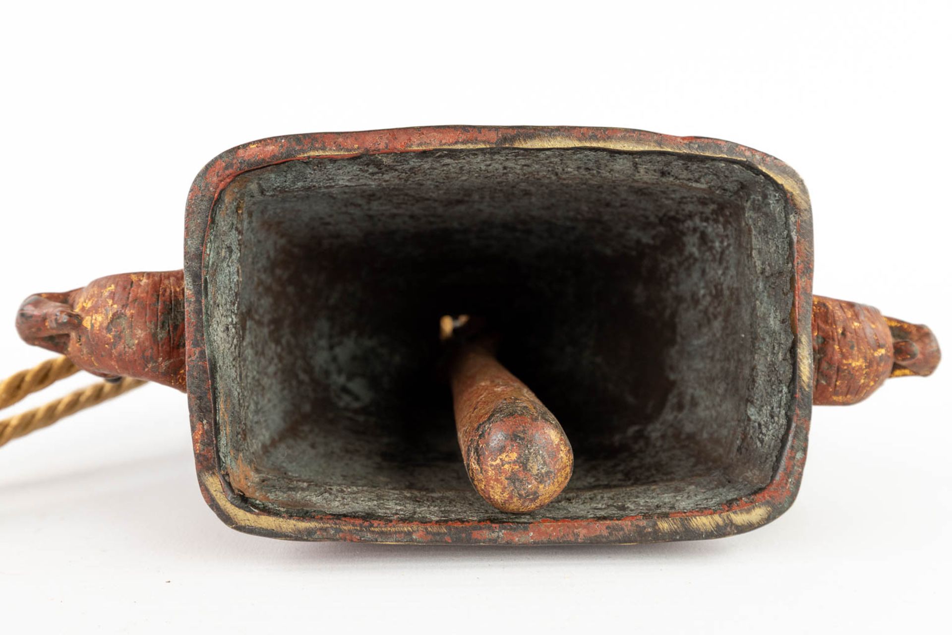 3 bells and a gong, Oriental. 19th/20th C. (L:13 x W:47 x H:55 cm) - Image 28 of 28