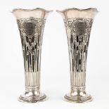 A pair of vases made of silver and marked 800. Made in Germany. 693g. 20th C. (H:31 x D:15,5 cm)