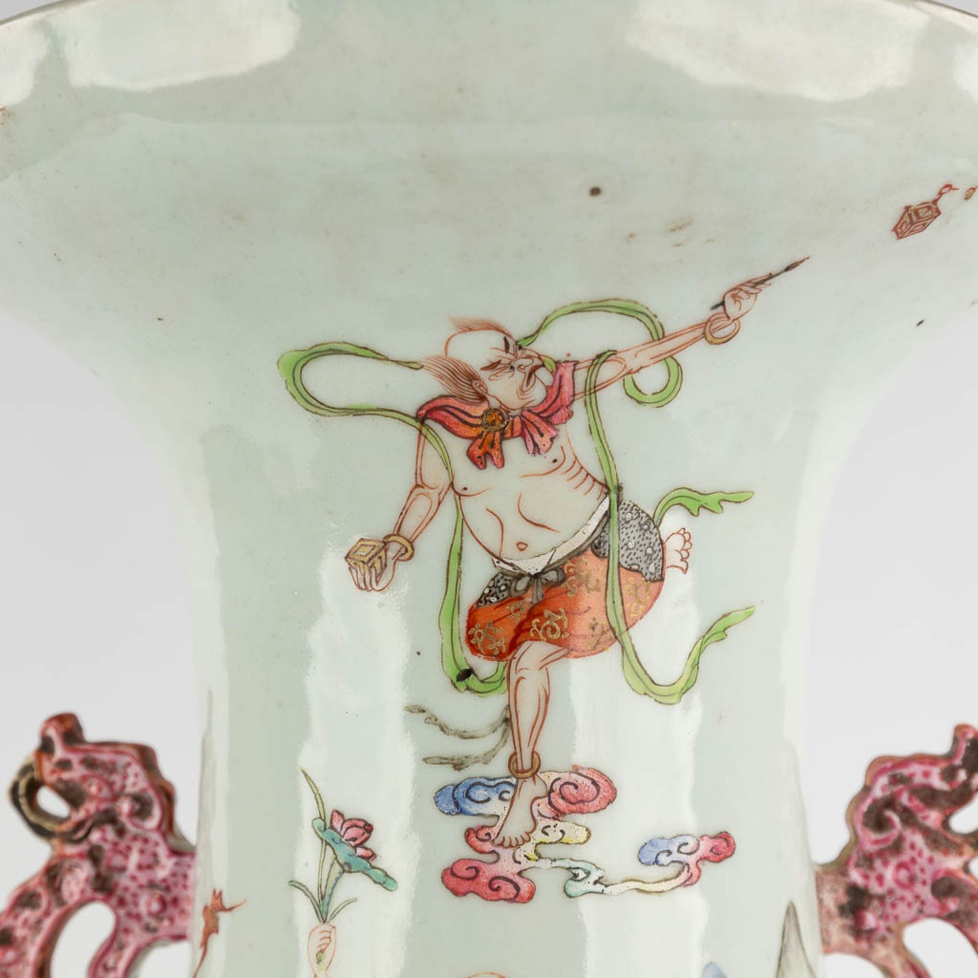 A Chinese Famille Rose vase, decorated with Wise men and items of good fortune. 19th C. (H:60 x D:25 - Image 10 of 18