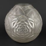 René GORO (XX) &amp; Henri DIEUPART (1888-1928) 'Art Deco glass vase' (H:20 x D:20 cm)